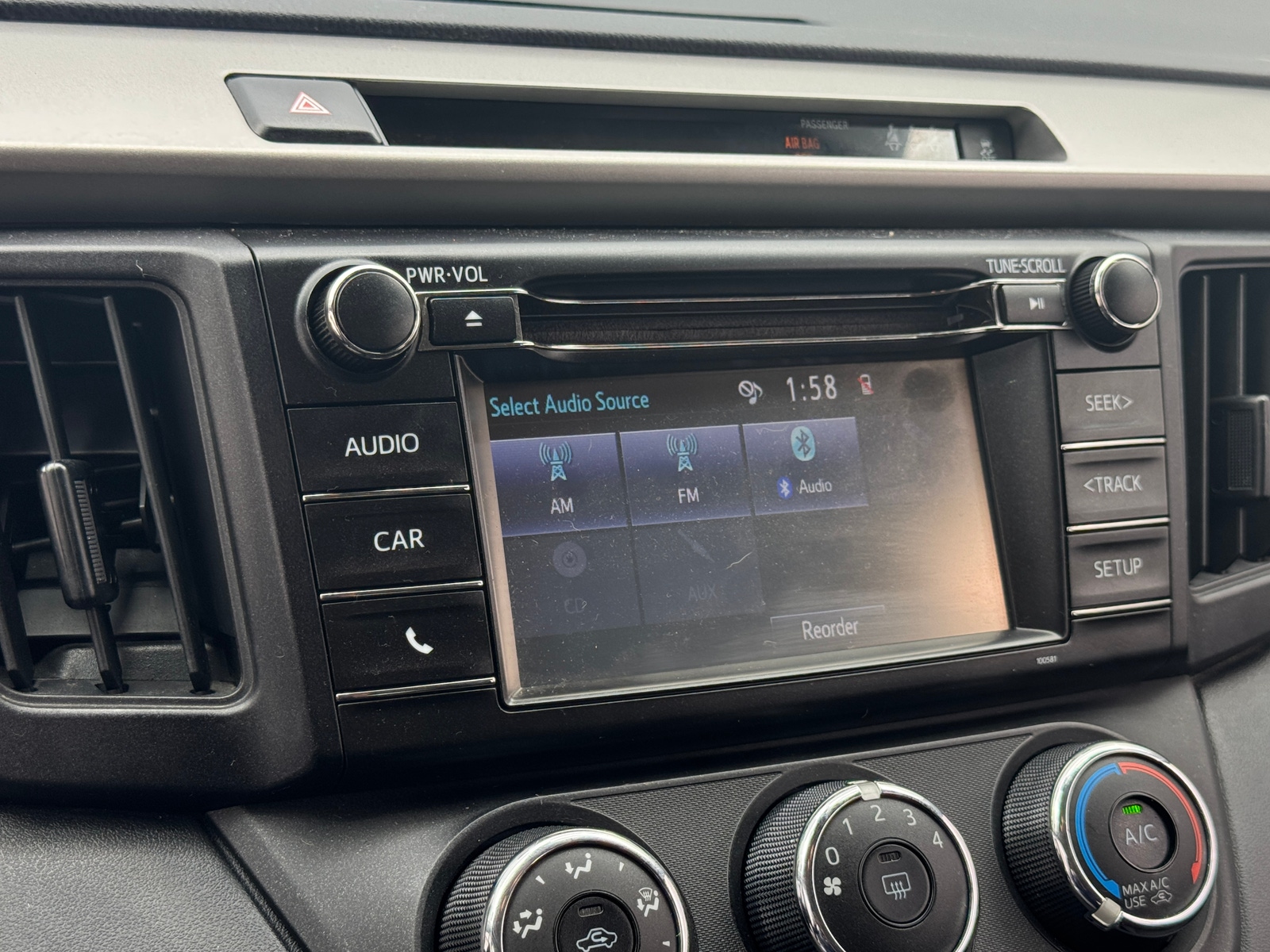 Thumbnail: 2018 Toyota RAV4 - 4