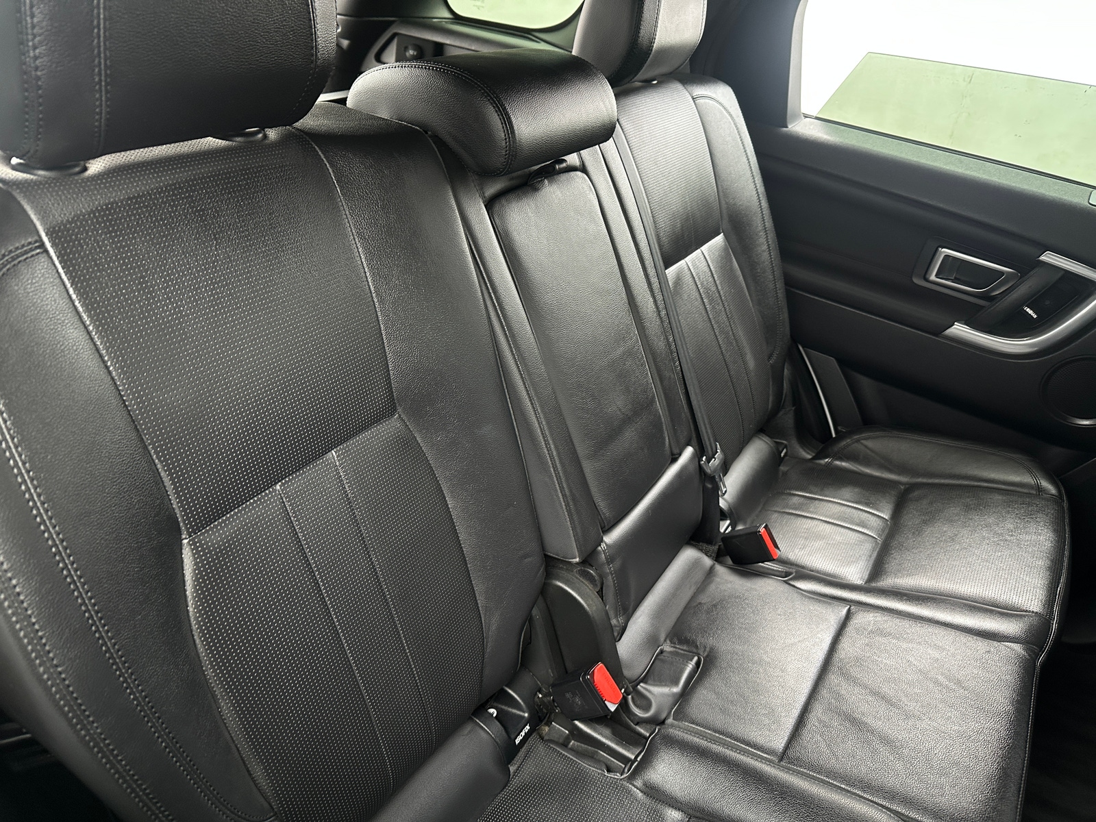 Thumbnail: 2019 Land Rover Discovery Sport - 5