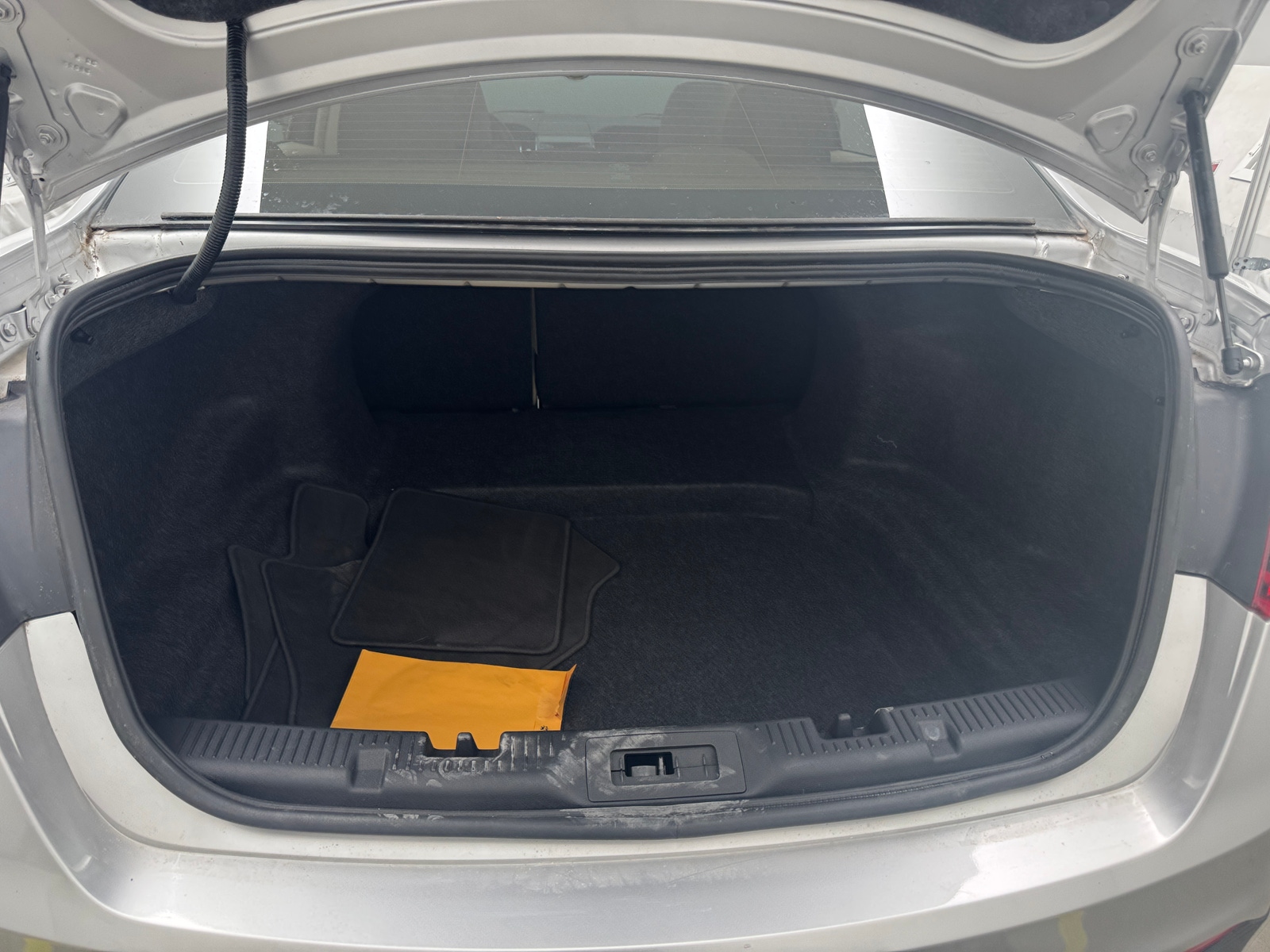 Thumbnail: 2018 Ford Taurus - 7