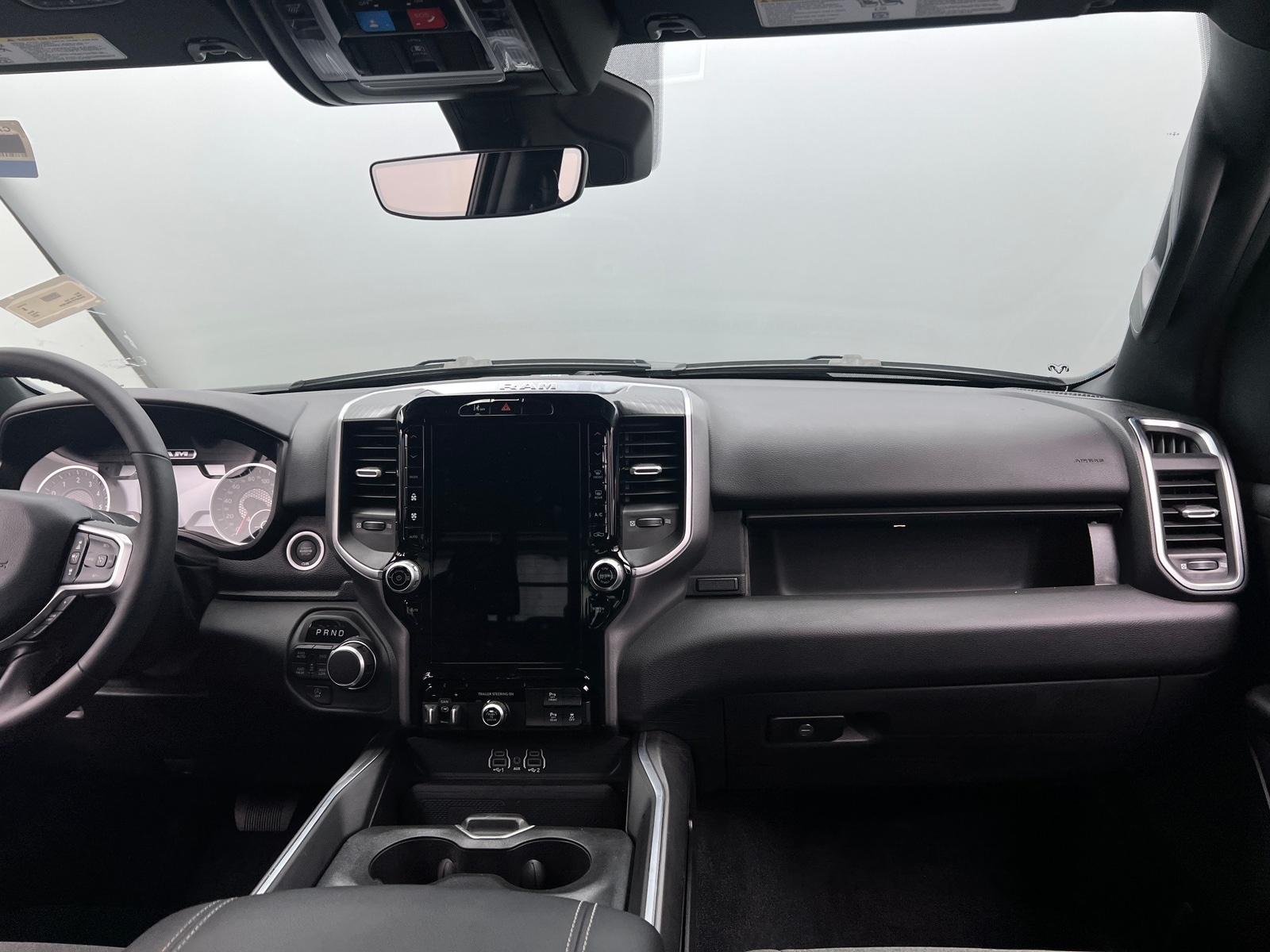 Thumbnail: 2025 RAM 1500 - 3