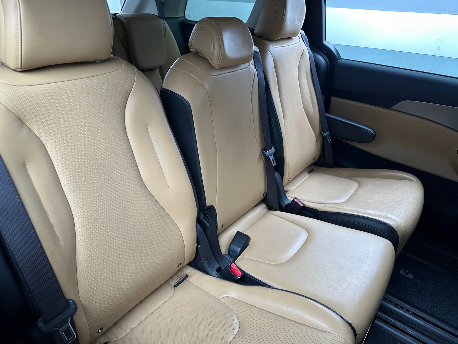 Thumbnail: 2022 Kia Carnival - 5