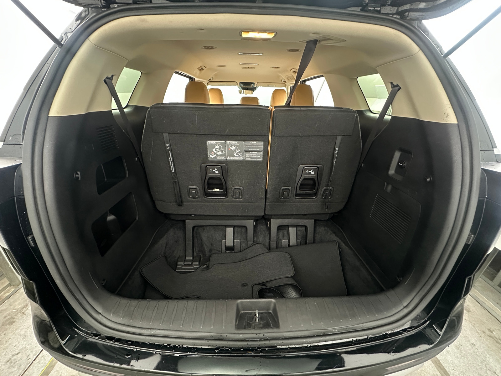 Thumbnail: 2022 Kia Carnival - 6