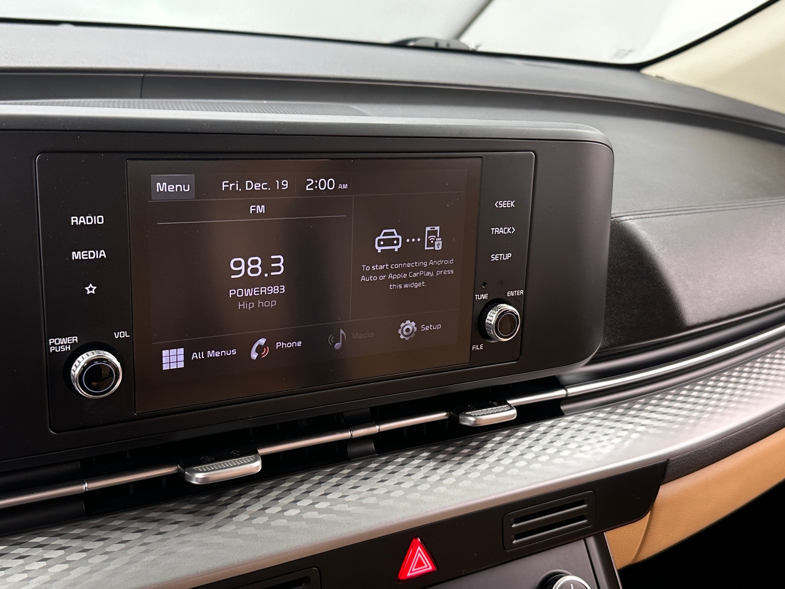 Thumbnail: 2022 Kia Carnival - 3