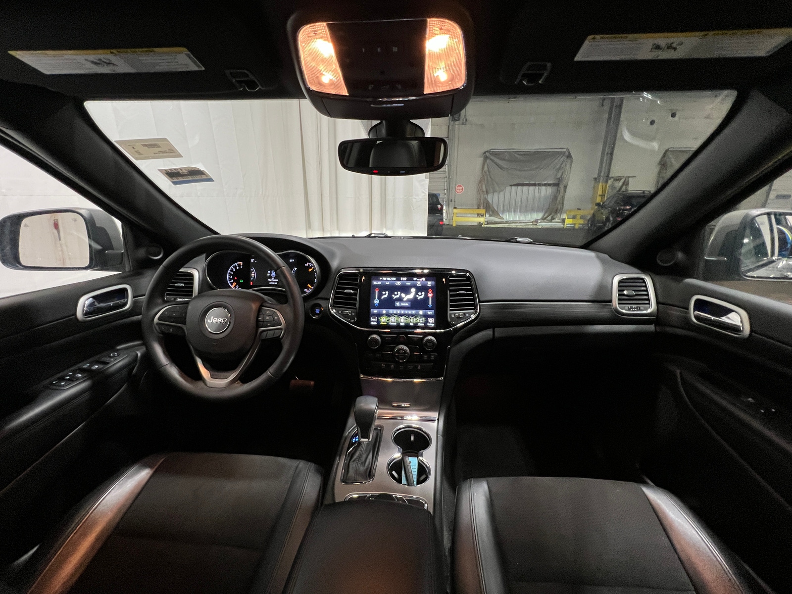 Thumbnail: 2022 Jeep Grand Cherokee - 3