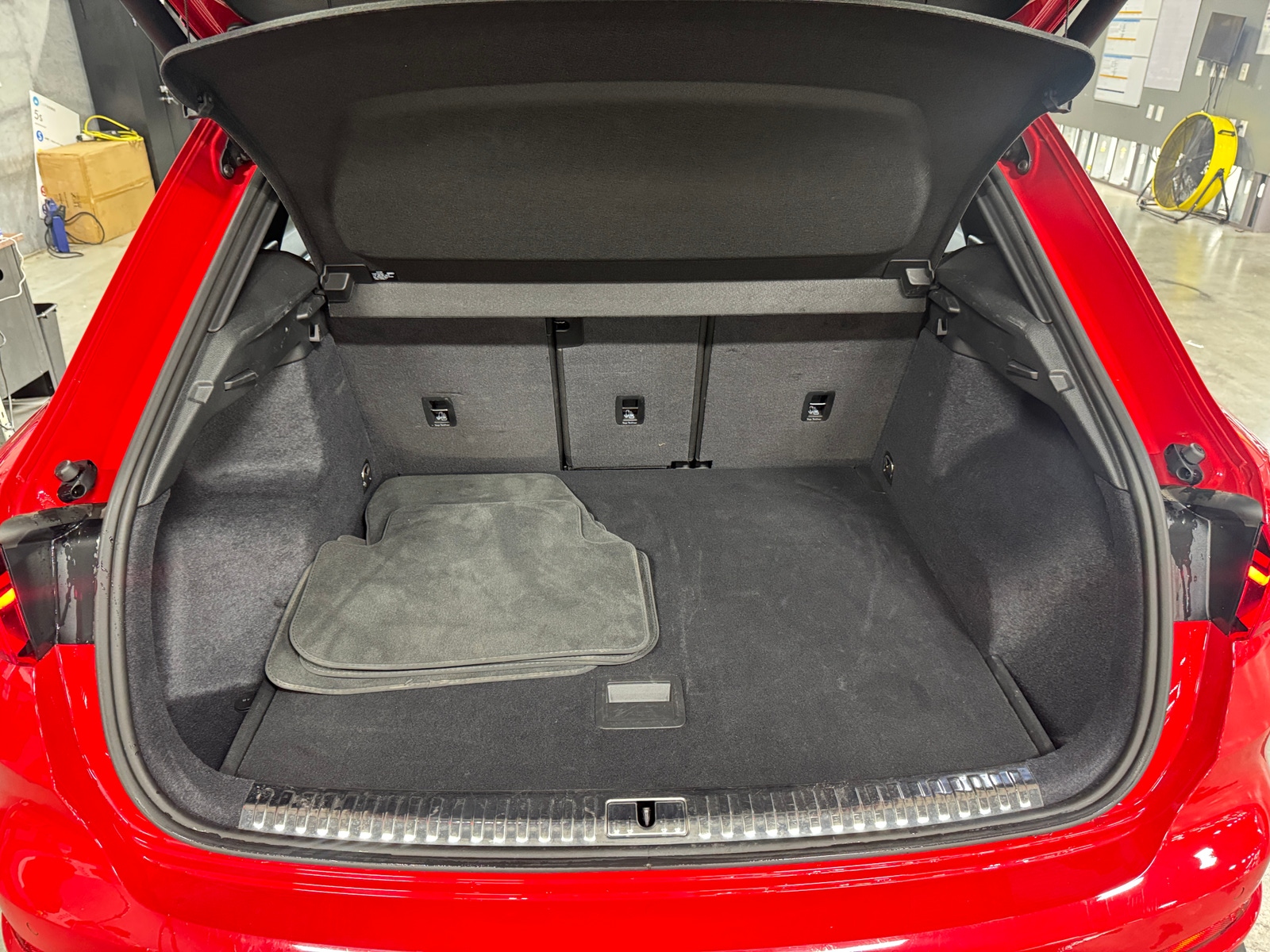 Thumbnail: 2025 Audi Q3 - 7