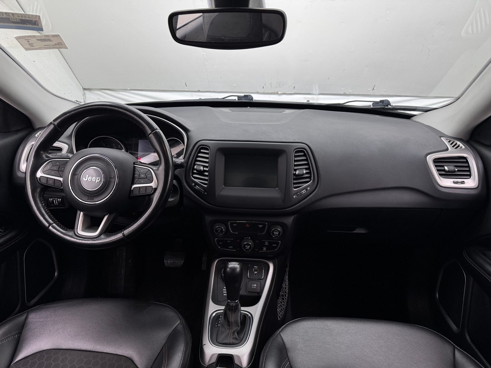 Thumbnail: 2020 Jeep Compass - 3