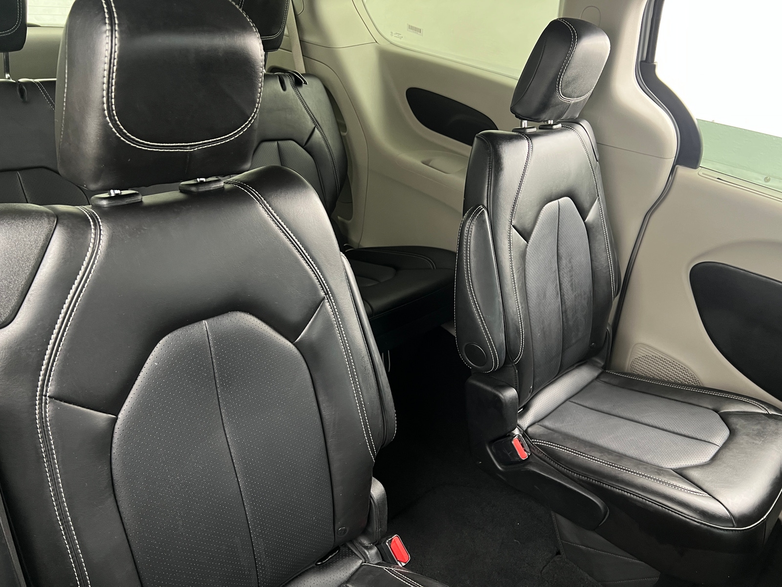 Thumbnail: 2024 Chrysler Pacifica - 5