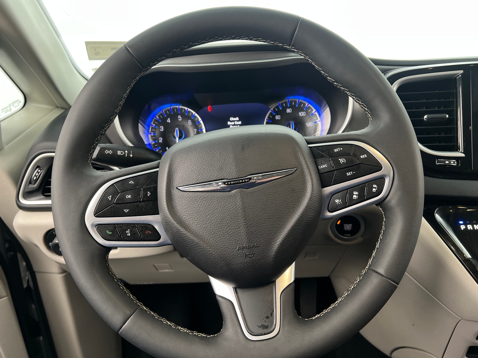 Thumbnail: 2024 Chrysler Pacifica - 4