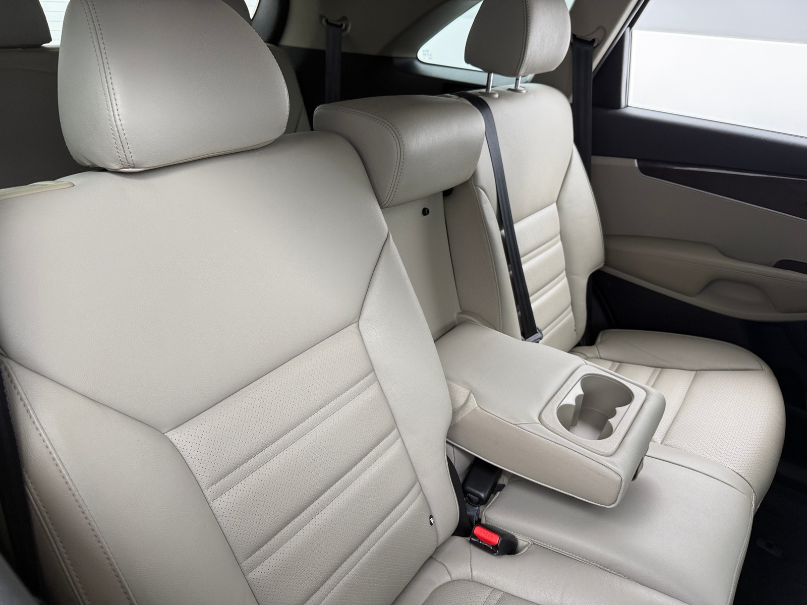 Thumbnail: 2016 Kia Sorento - 5