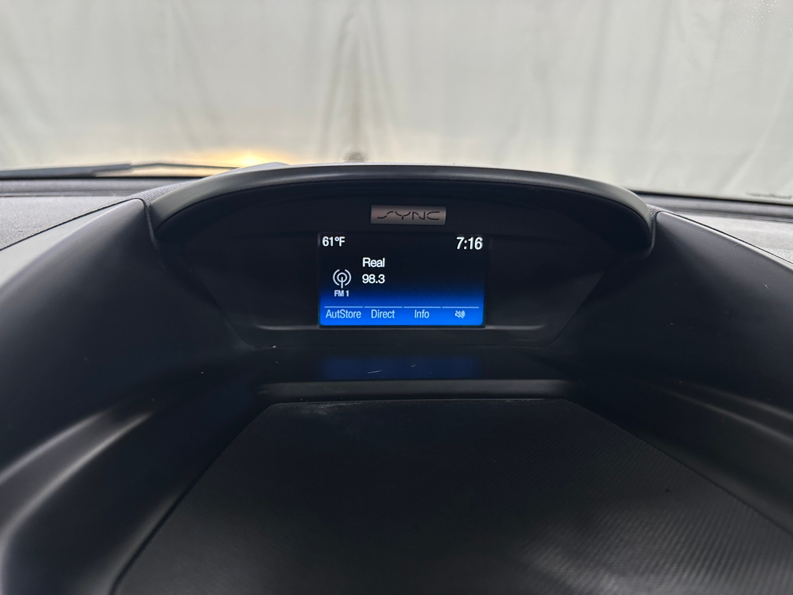 Thumbnail: 2016 Ford Escape - 4