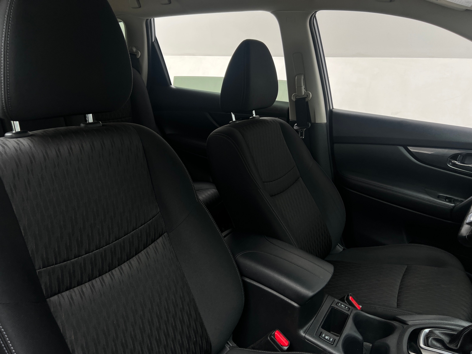 Thumbnail: 2018 Nissan Rogue - 2