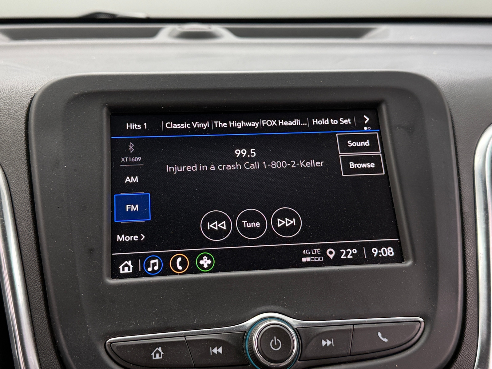 Thumbnail: 2022 Chevrolet Equinox - 4