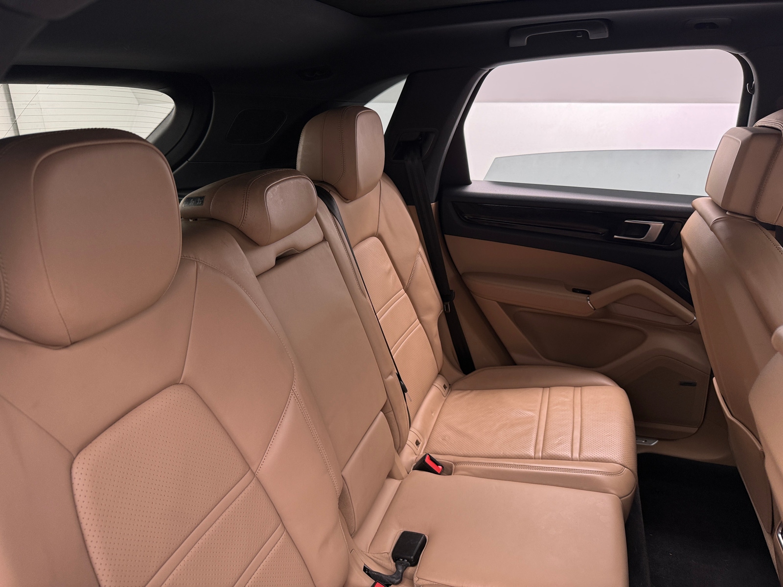 Thumbnail: 2020 Porsche Cayenne - 5