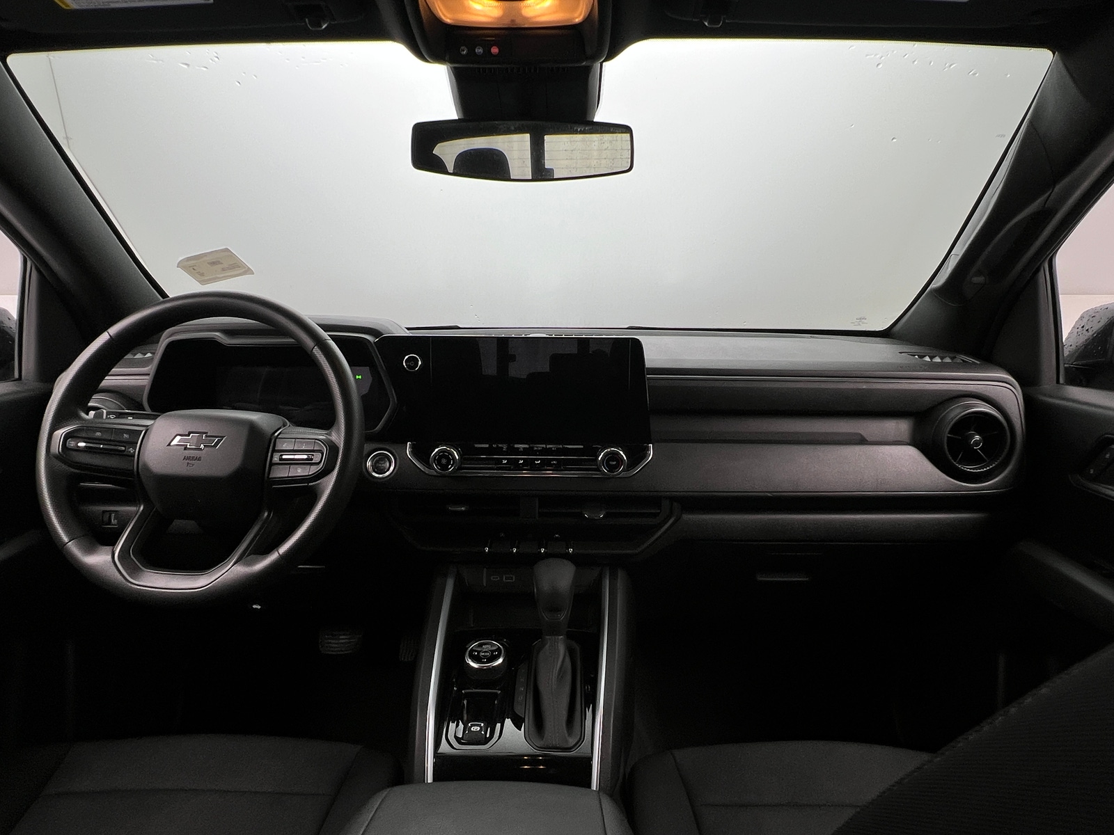 Thumbnail: 2024 Chevrolet Colorado - 3