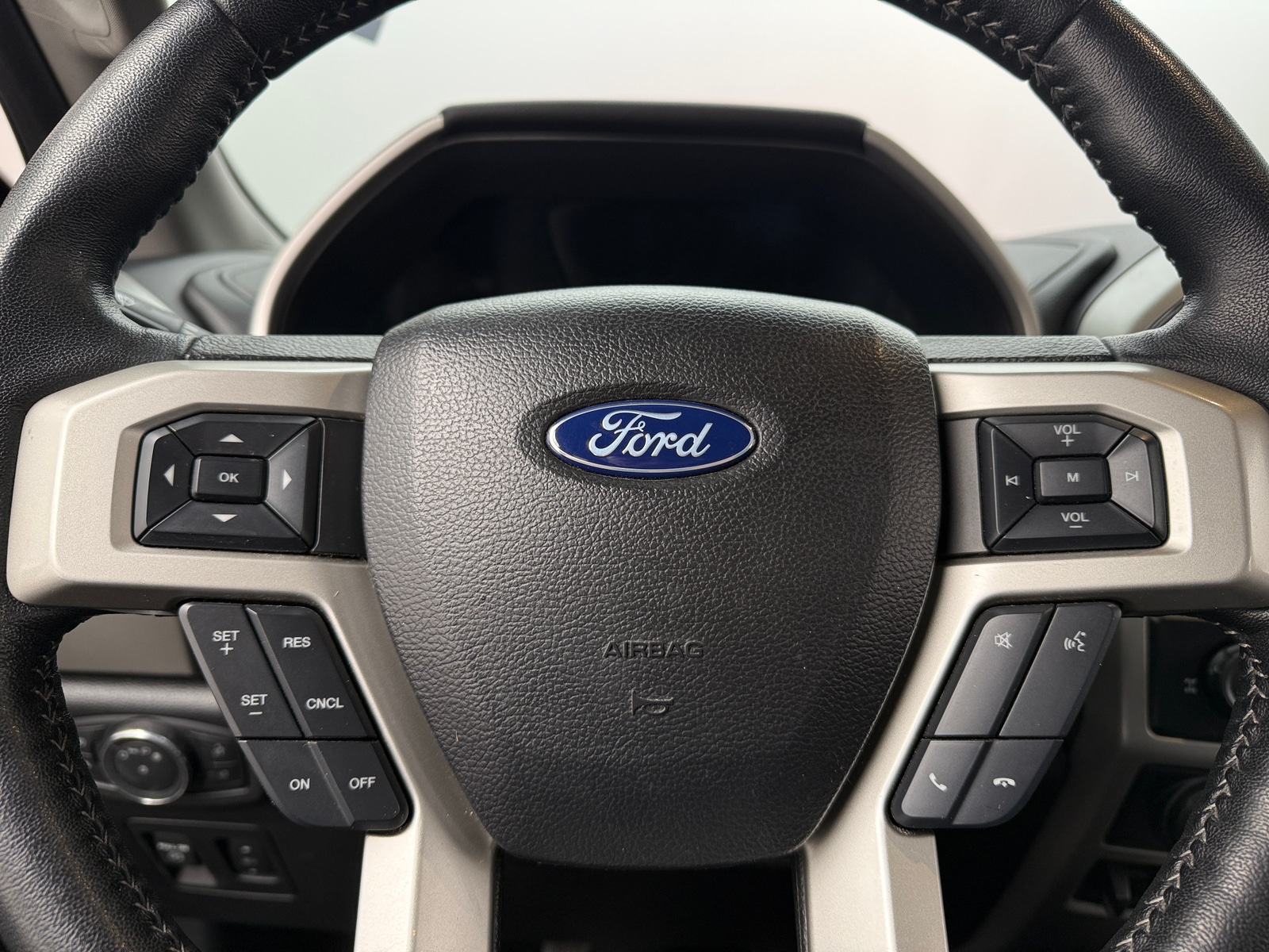 Thumbnail: 2019 Ford Econoline - 4