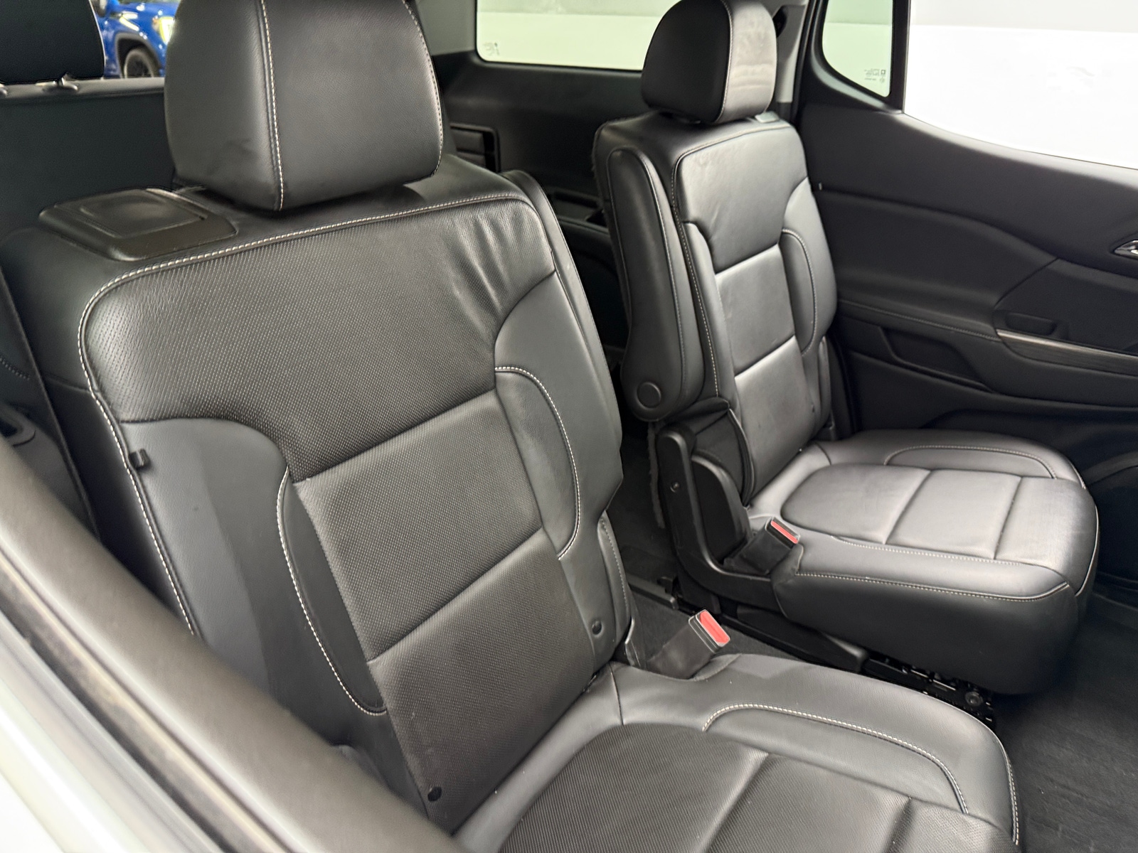 Thumbnail: 2023 GMC Acadia - 5