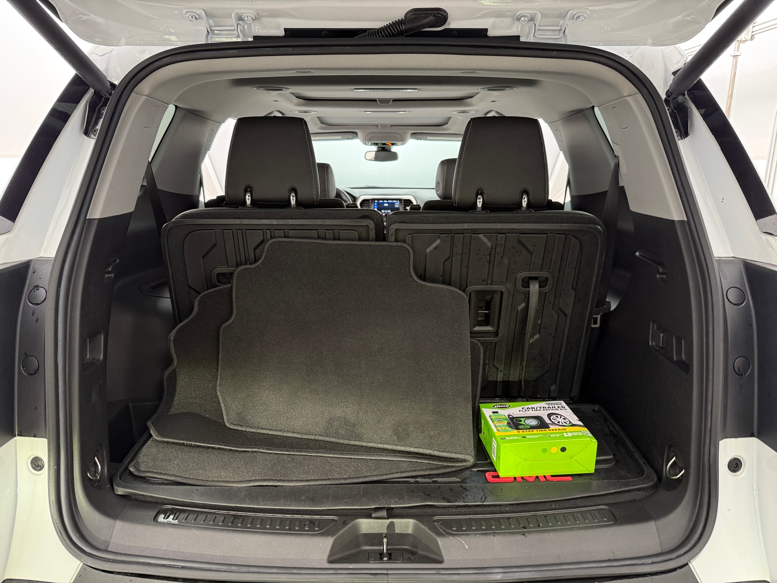 Thumbnail: 2023 GMC Acadia - 6