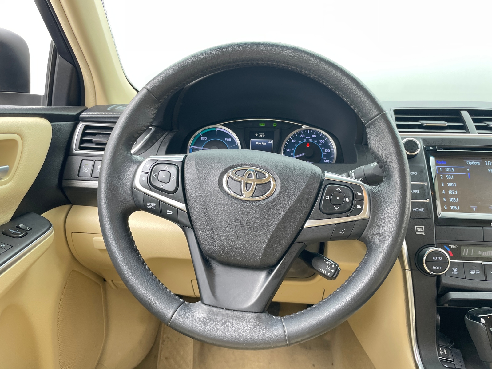Thumbnail: 2017 Toyota Camry - 4