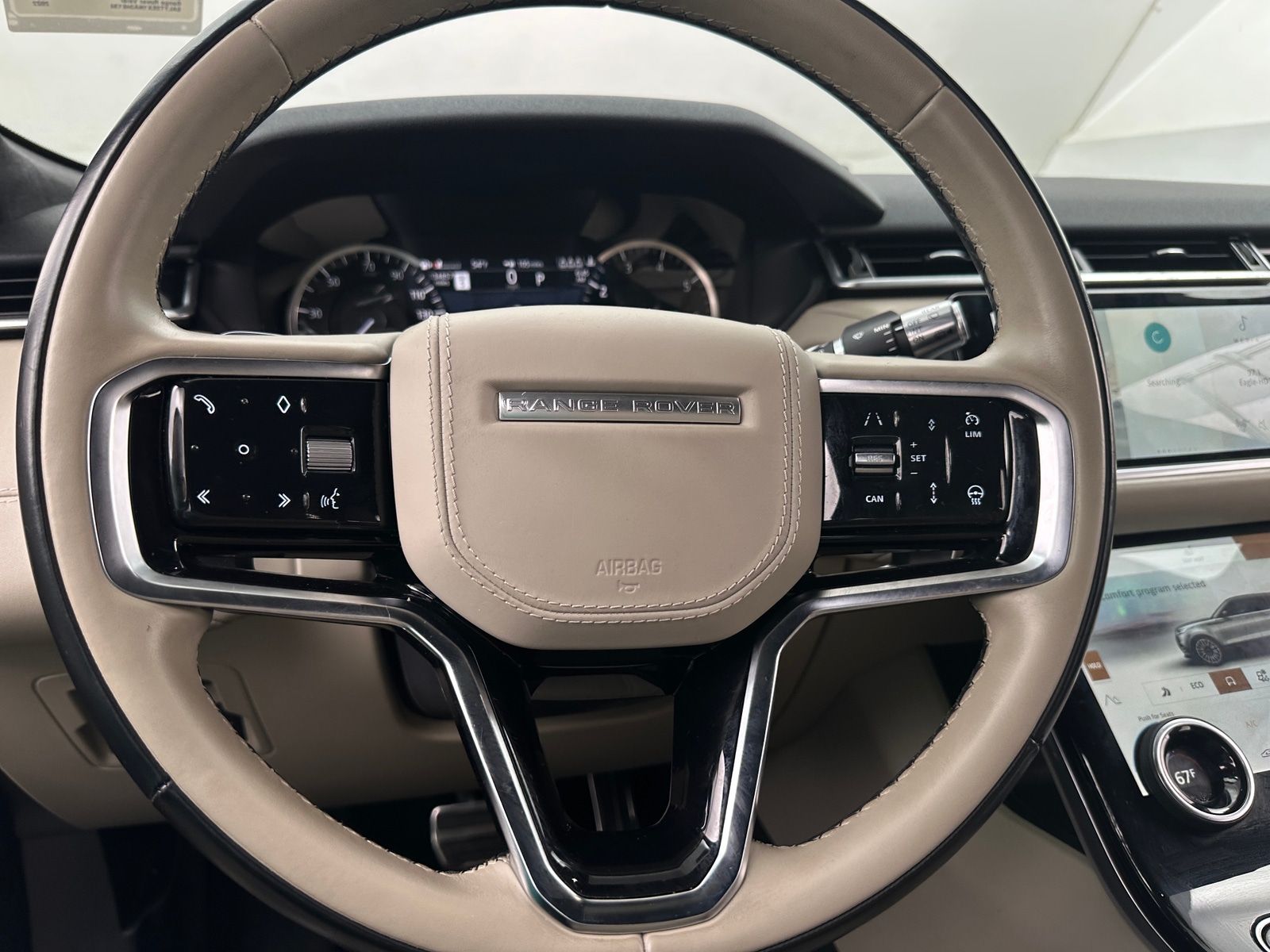 Thumbnail: 2022 Land Rover Range Rover Velar - 4