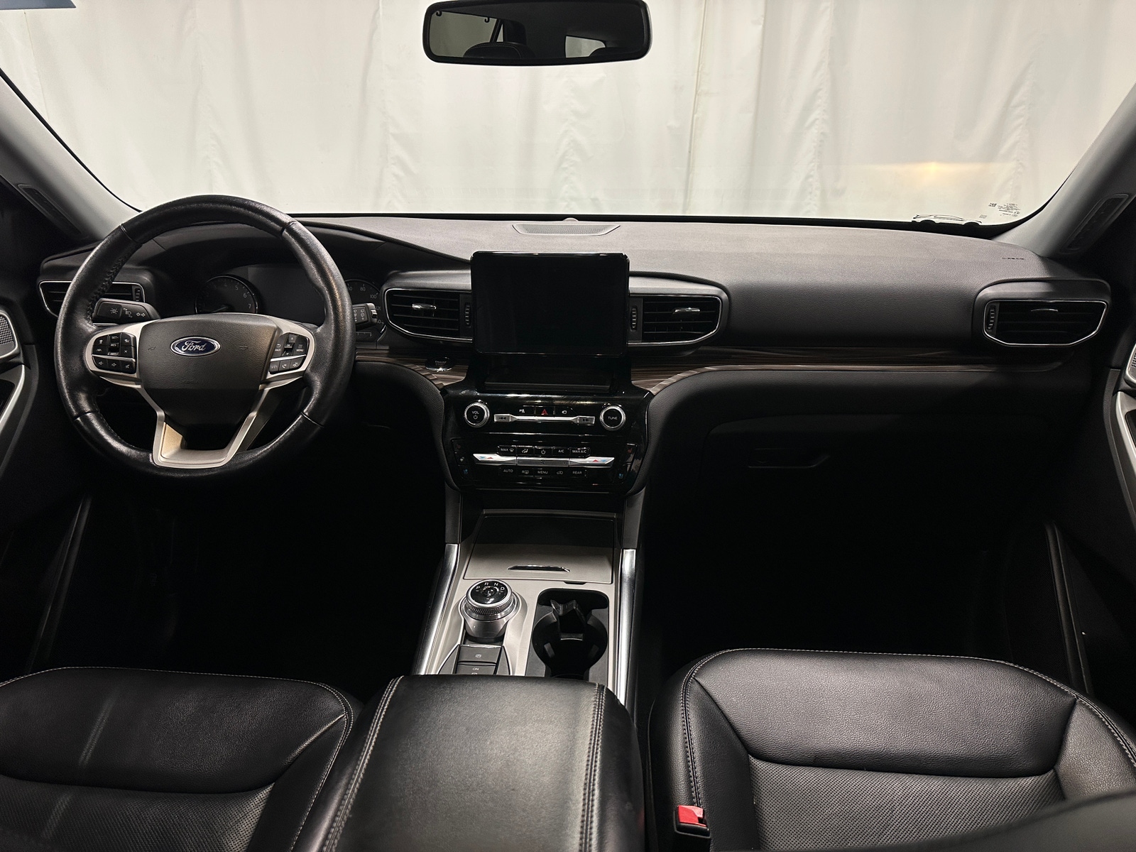 Thumbnail: 2022 Ford Explorer - 2