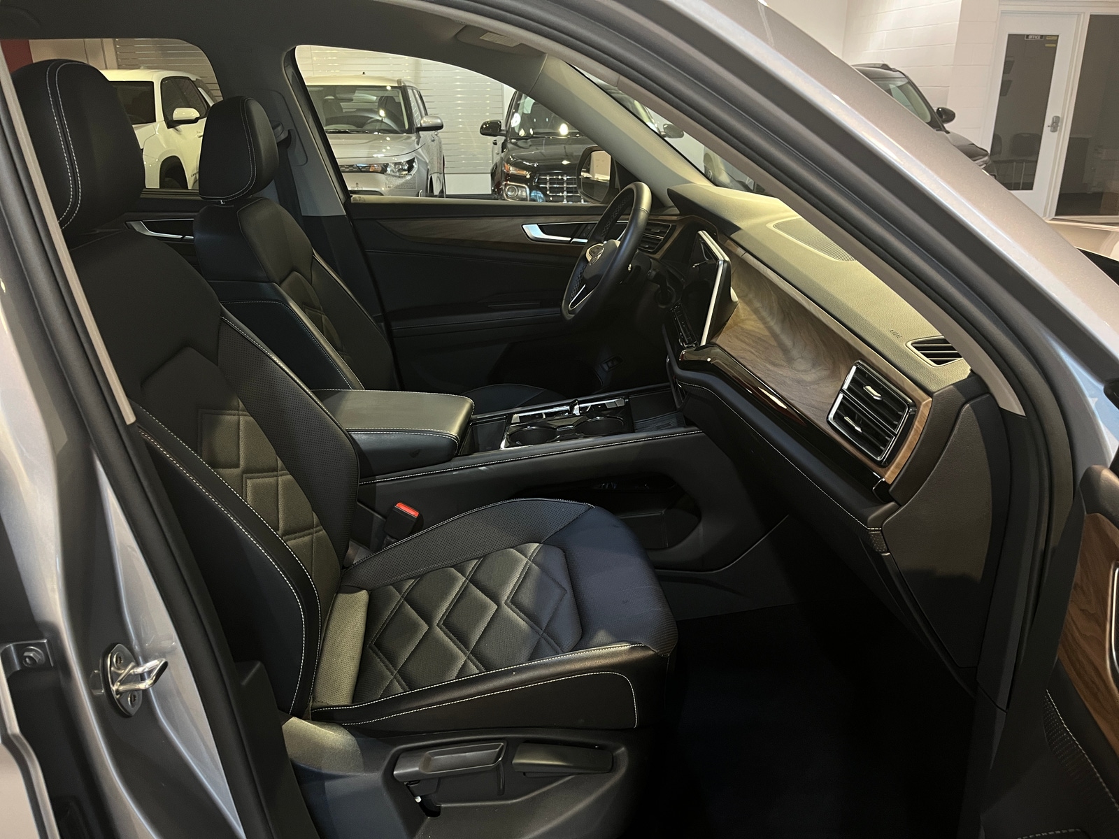 Thumbnail: 2025 Volkswagen Atlas - 2