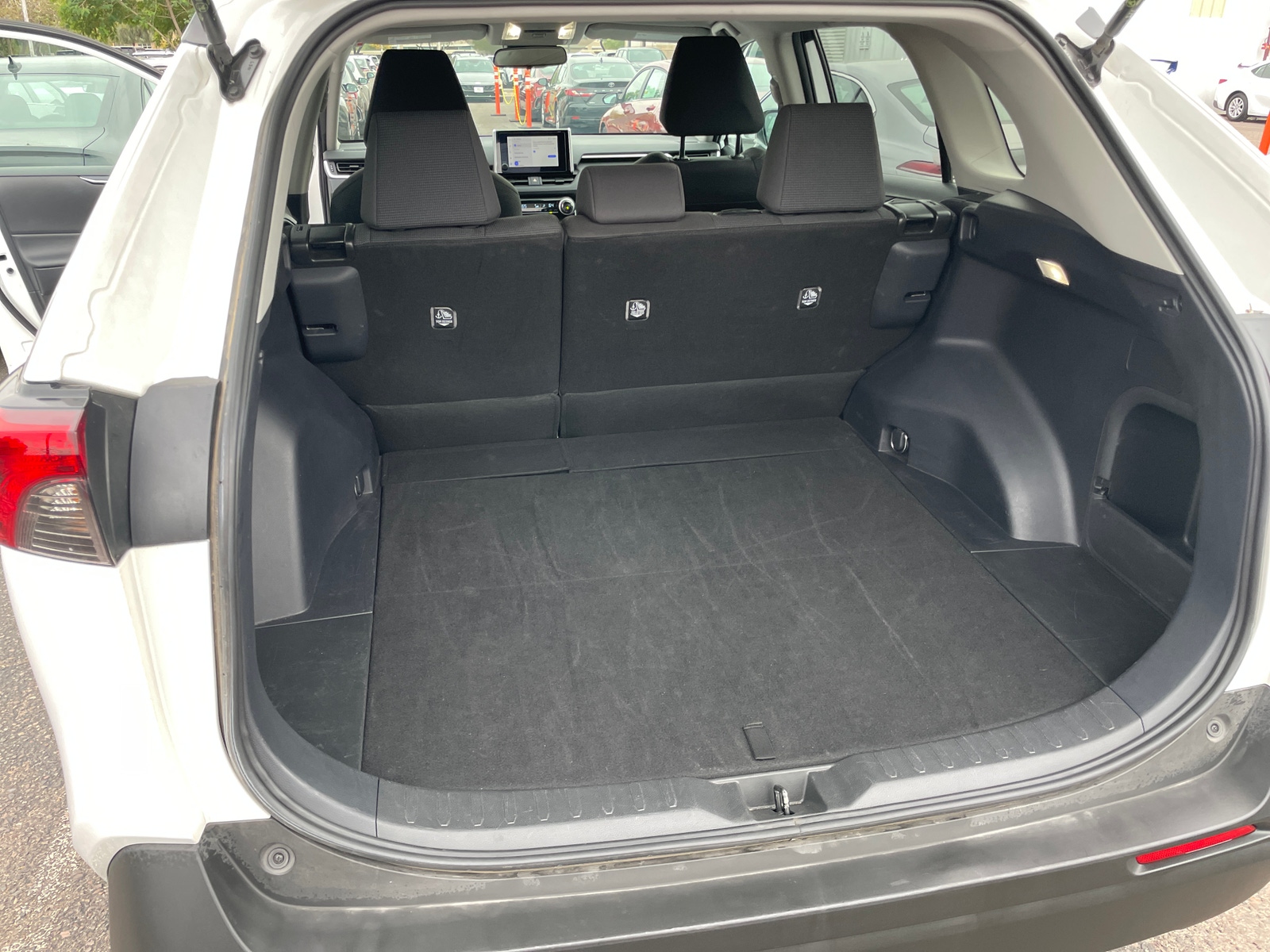 Thumbnail: 2025 Toyota RAV4 - 6