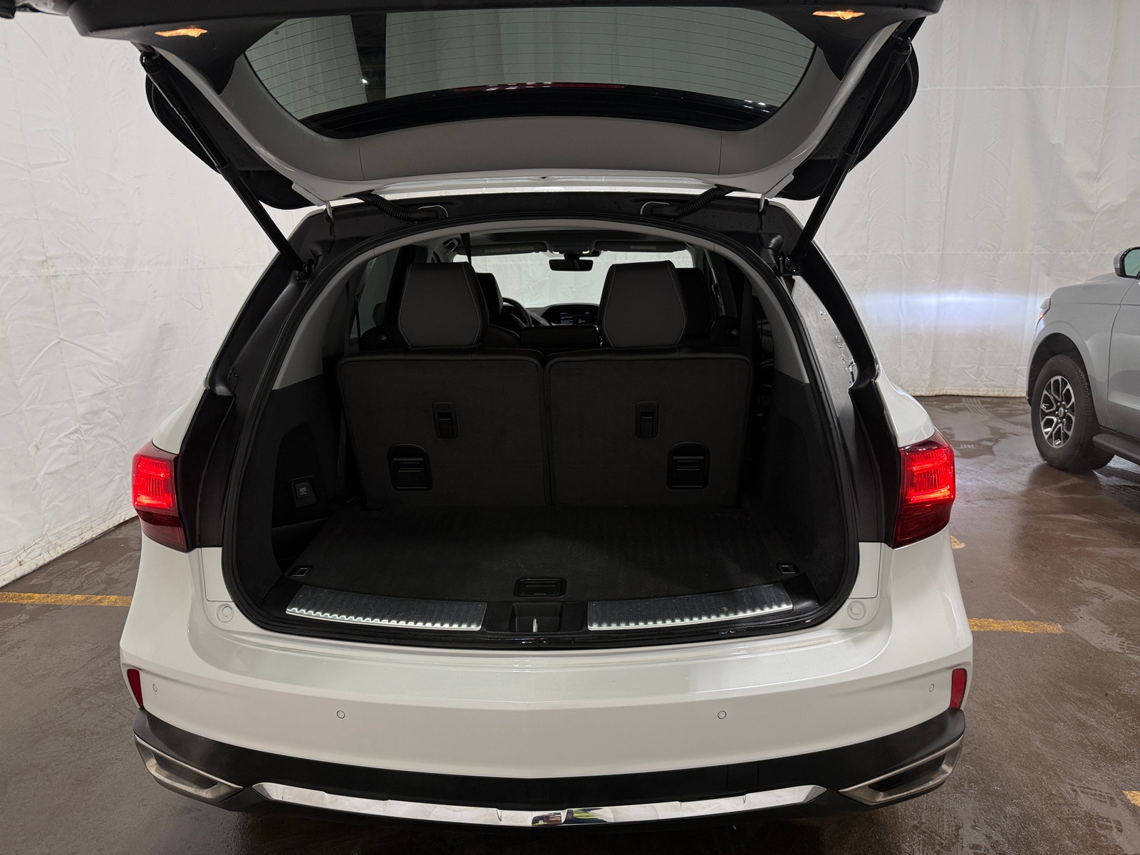 Thumbnail: 2020 Acura MDX - 6