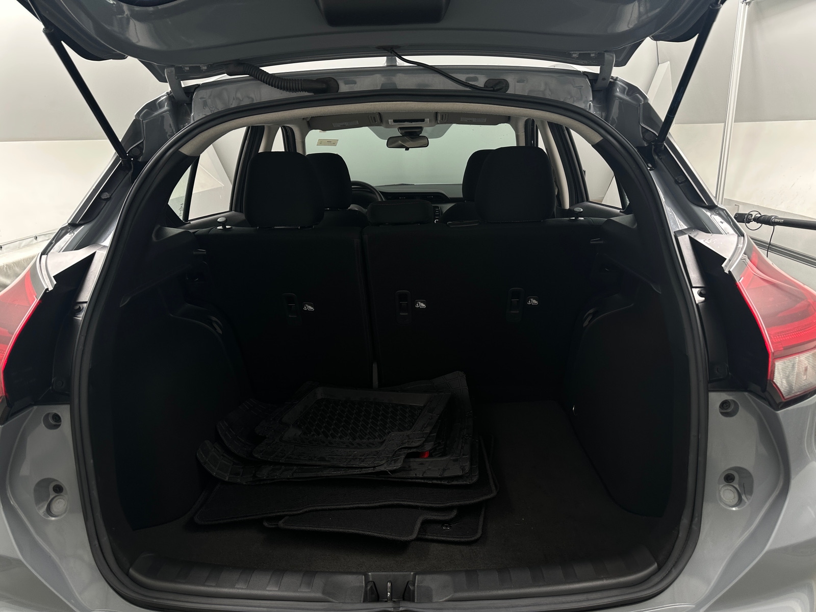 Thumbnail: 2023 Nissan Kicks - 7