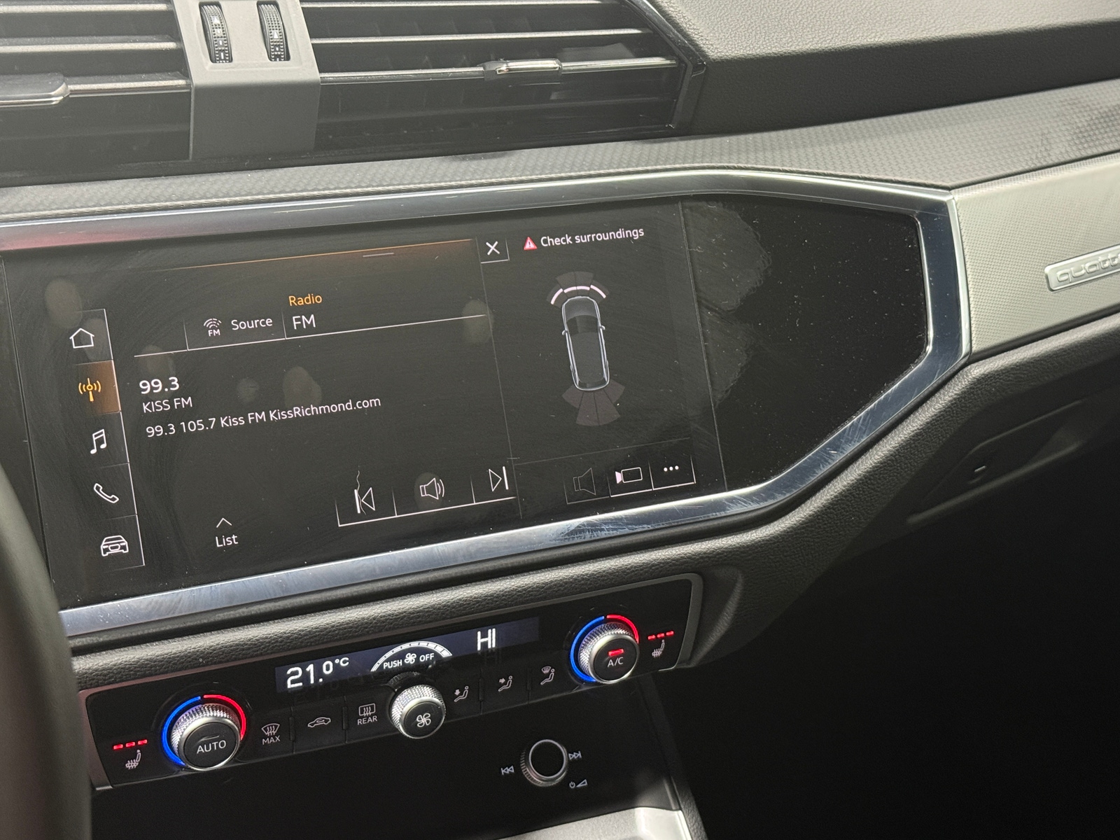 Thumbnail: 2025 Audi Q3 - 3