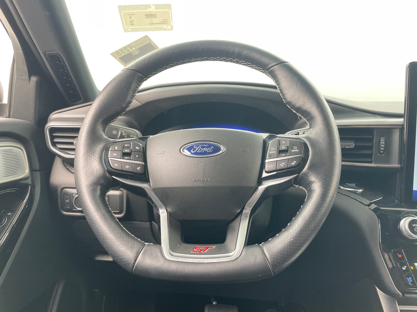 Thumbnail: 2022 Ford Explorer - 4