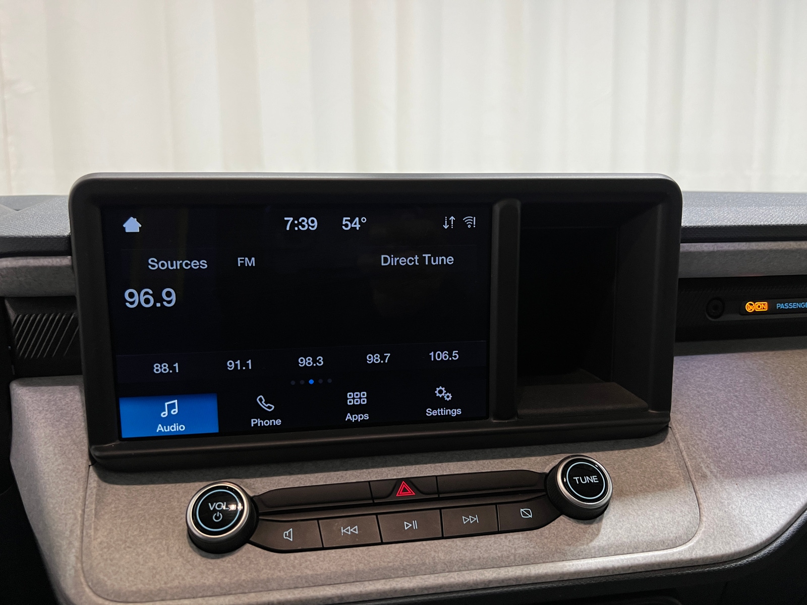 Thumbnail: 2022 Ford Maverick - 4