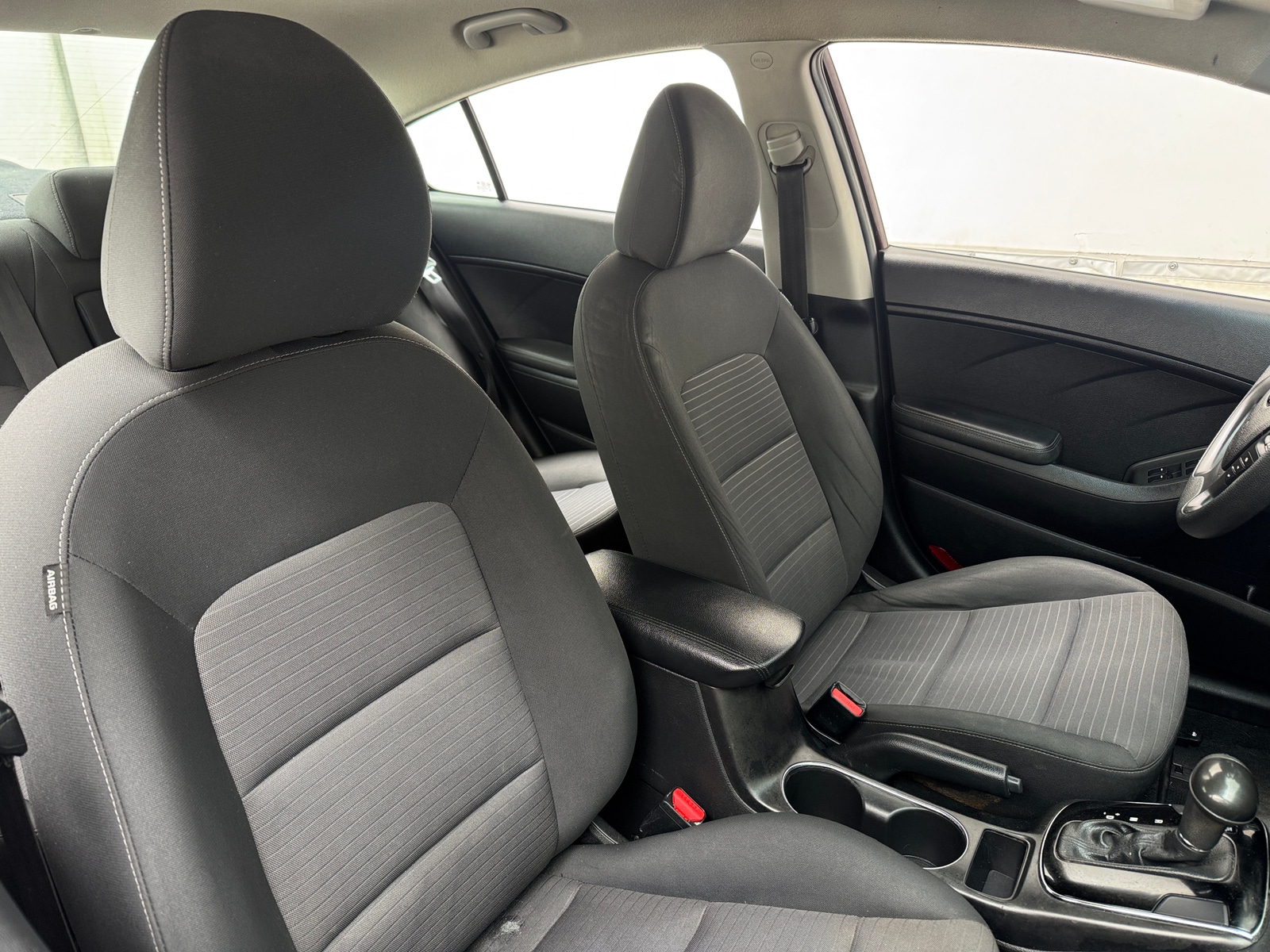 Thumbnail: 2017 Kia Forte - 2