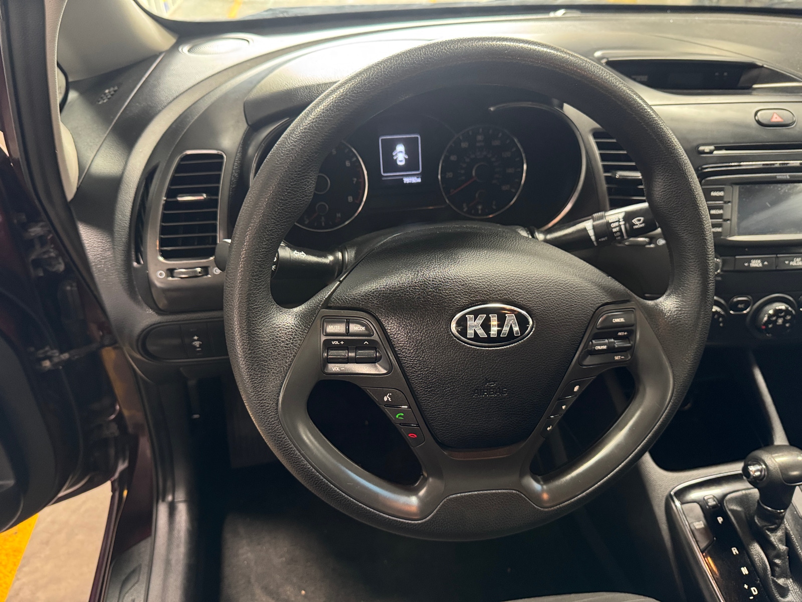 Thumbnail: 2017 Kia Forte - 5