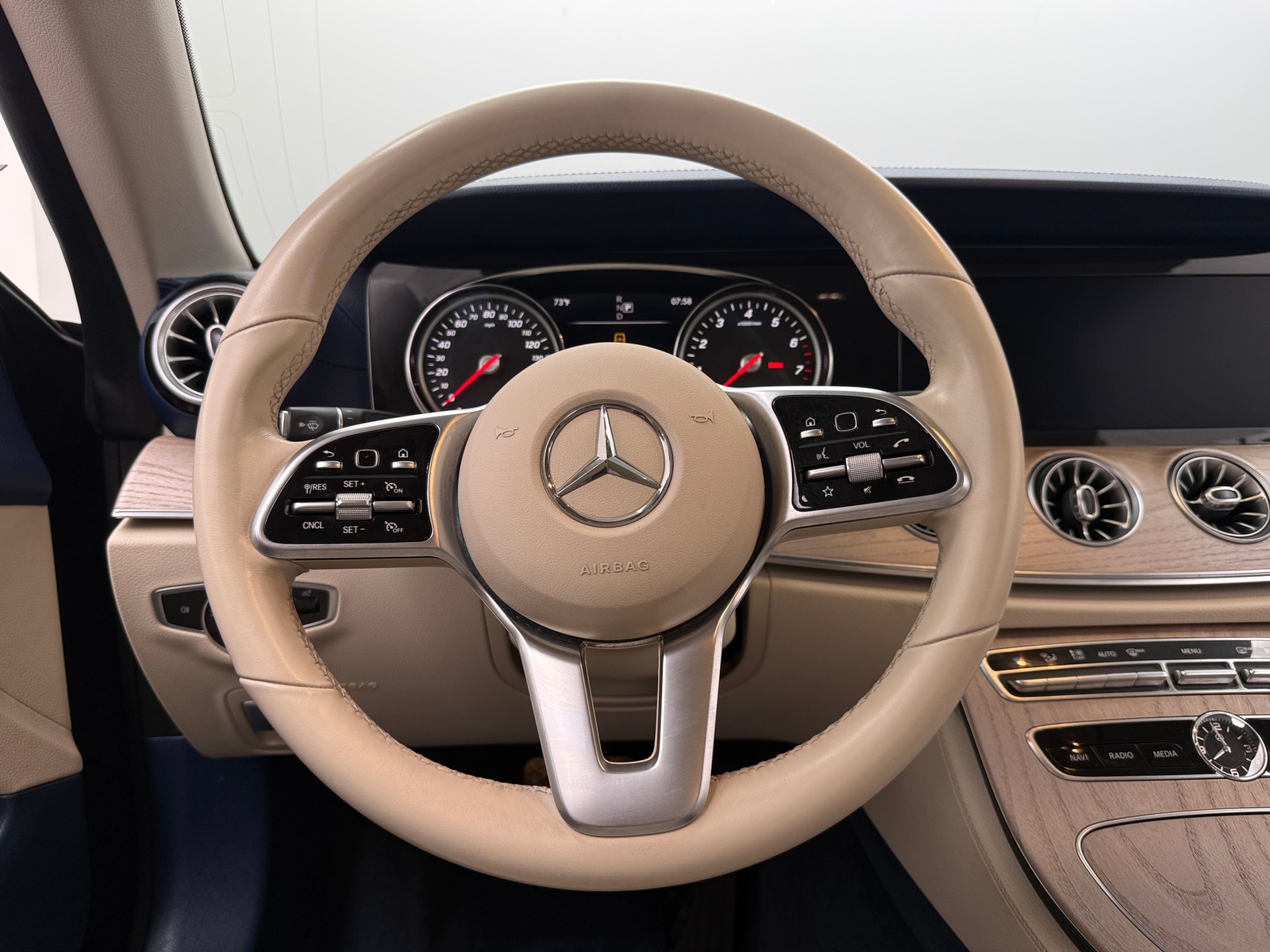 Thumbnail: 2019 Mercedes-Benz E-Class - 4