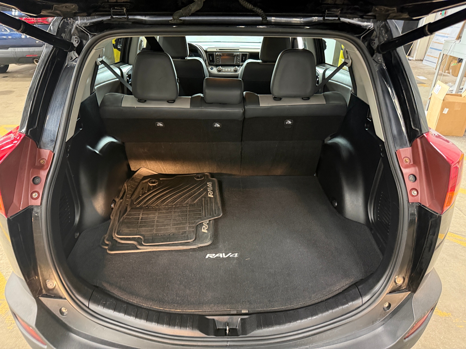 Thumbnail: 2013 Toyota RAV4 - 6