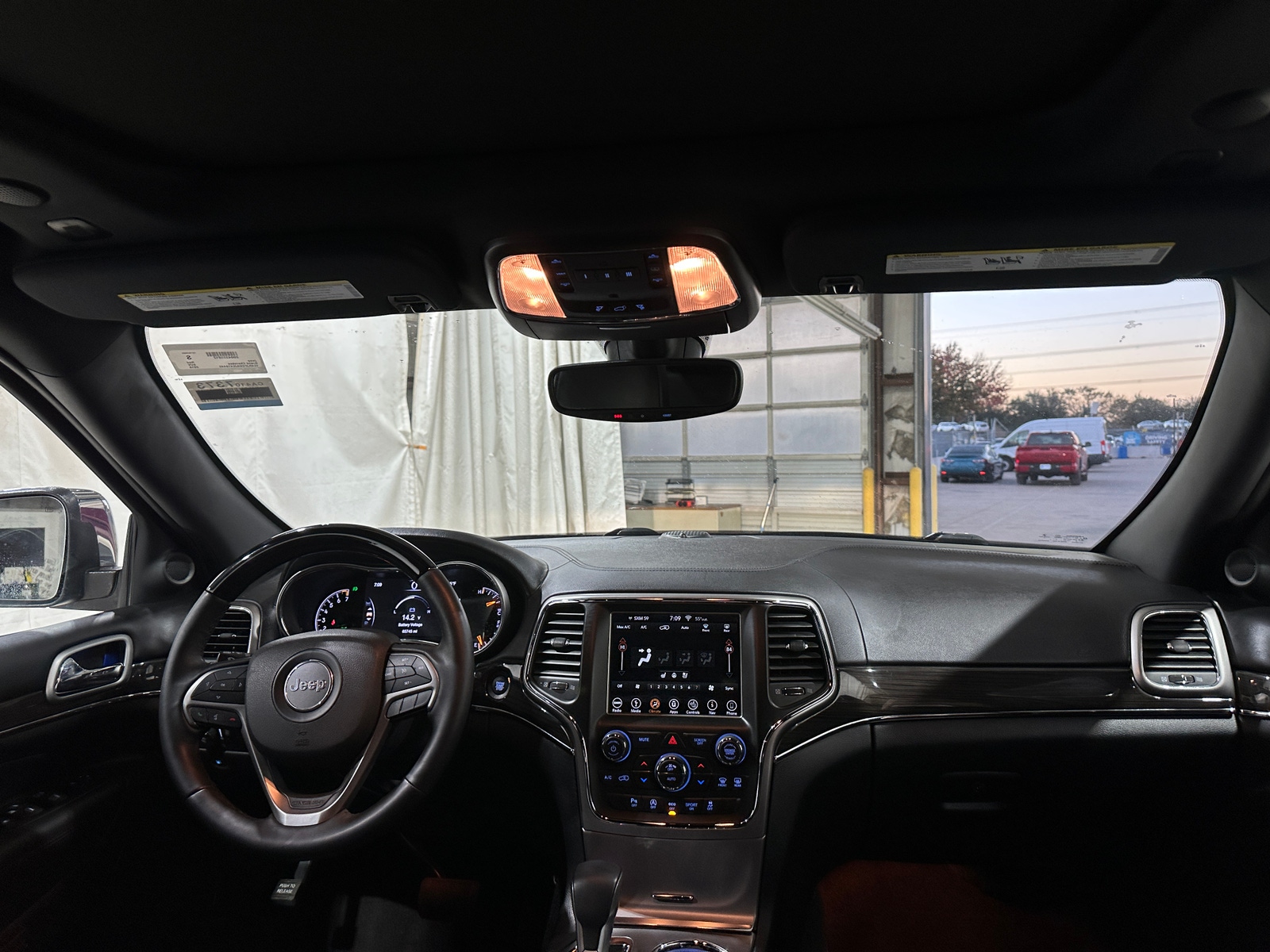 Thumbnail: 2018 Jeep Grand Cherokee - 2