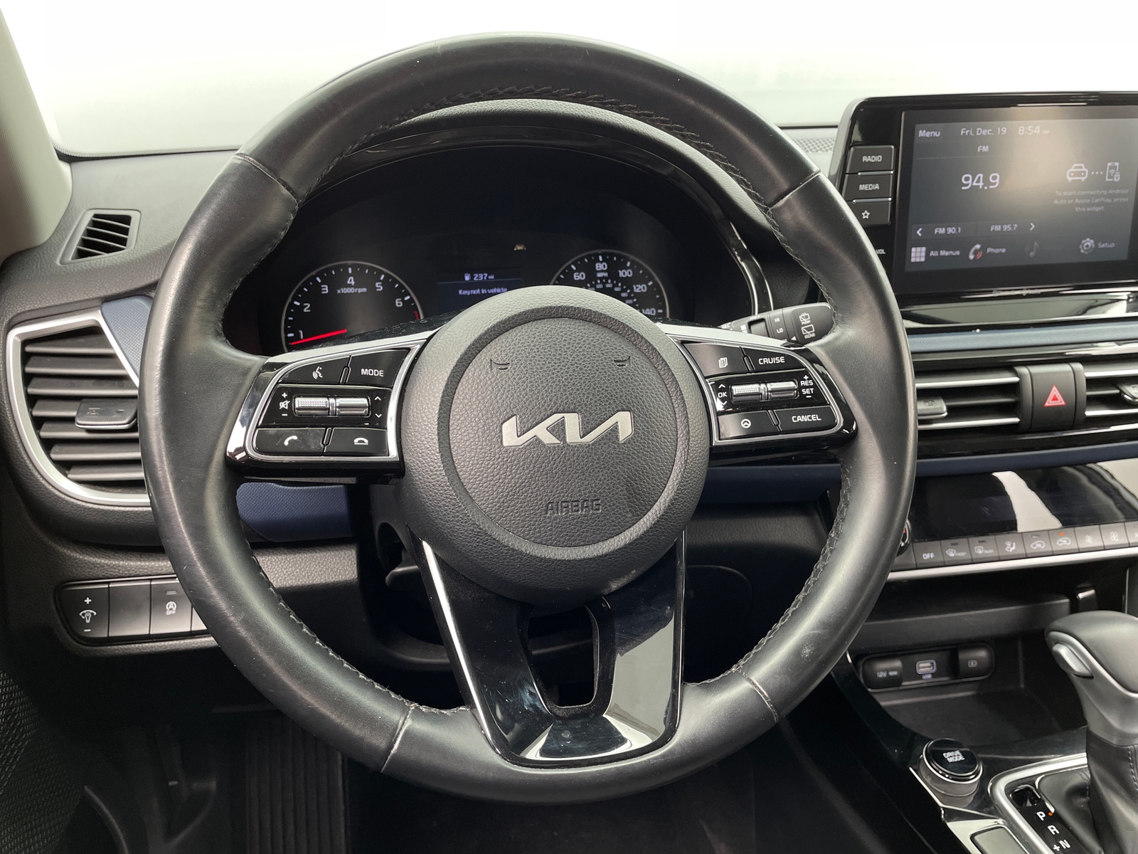 Thumbnail: 2023 Kia Seltos - 5