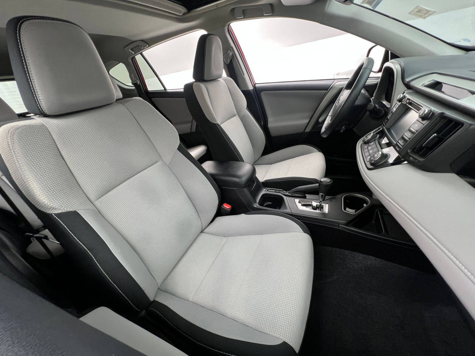 Thumbnail: 2017 Toyota RAV4 - 2