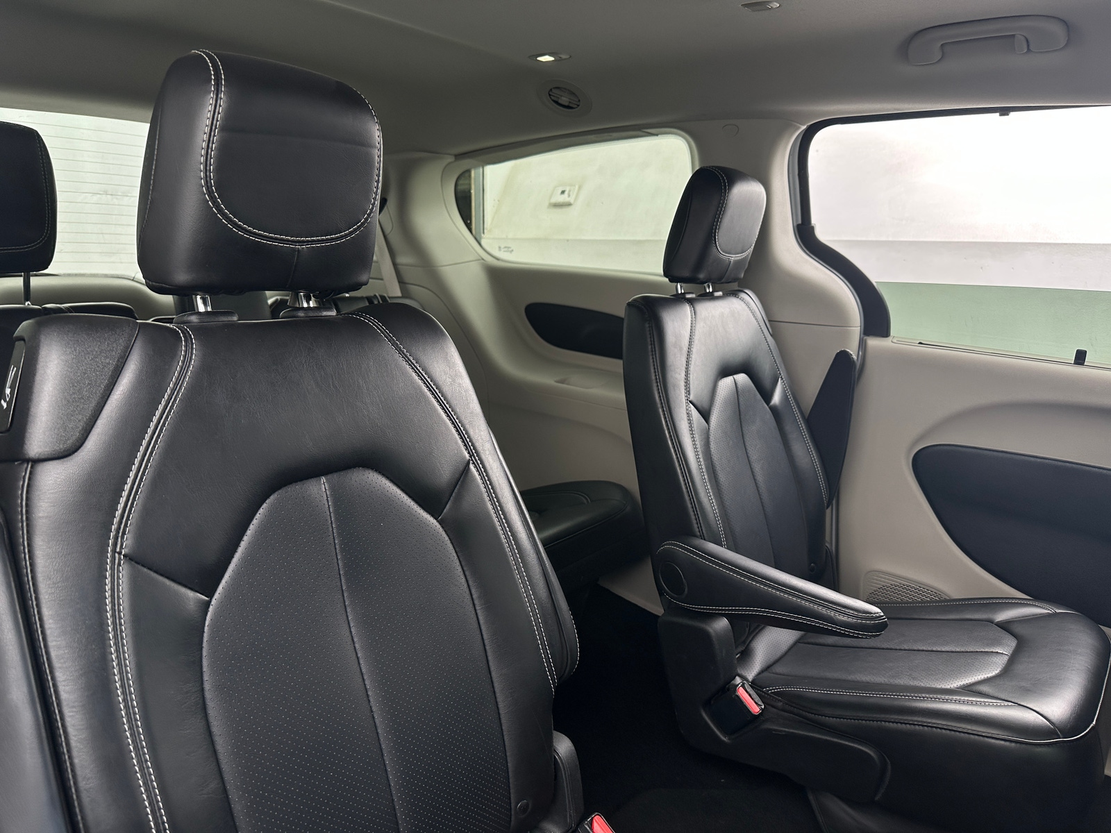 Thumbnail: 2024 Chrysler Pacifica - 5