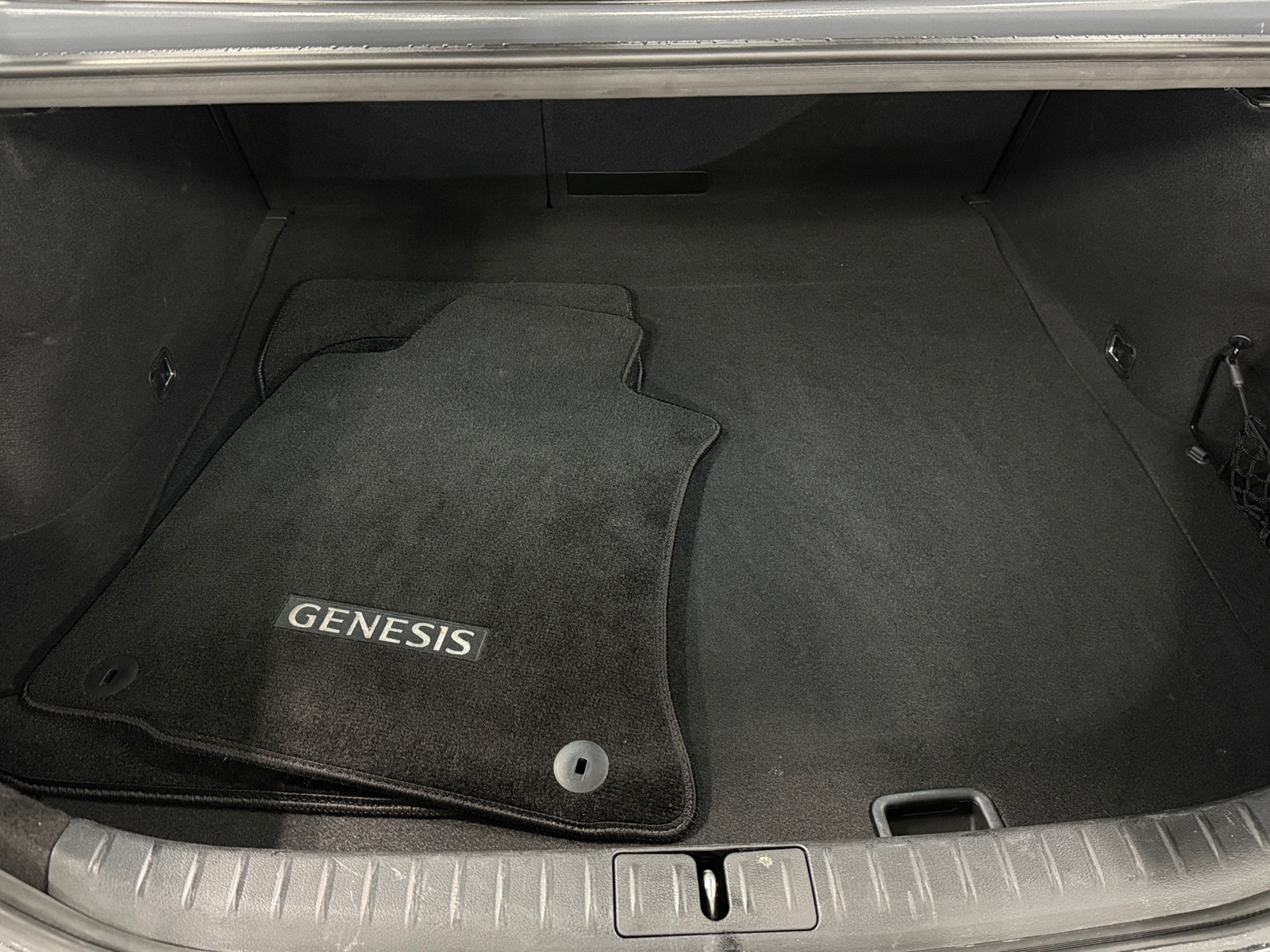 Thumbnail: 2025 Genesis G70 - 6