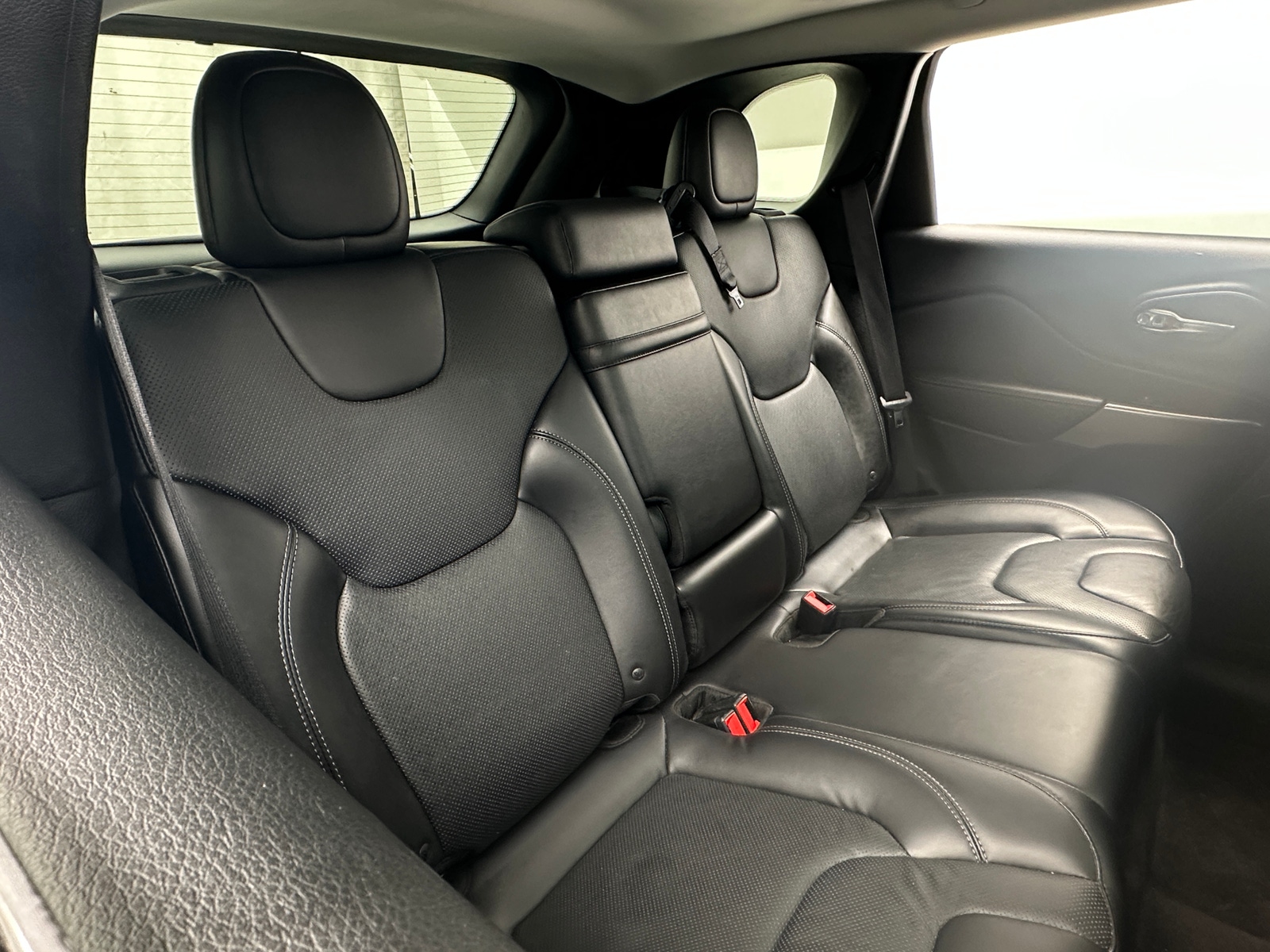 Thumbnail: 2019 Jeep Cherokee - 5