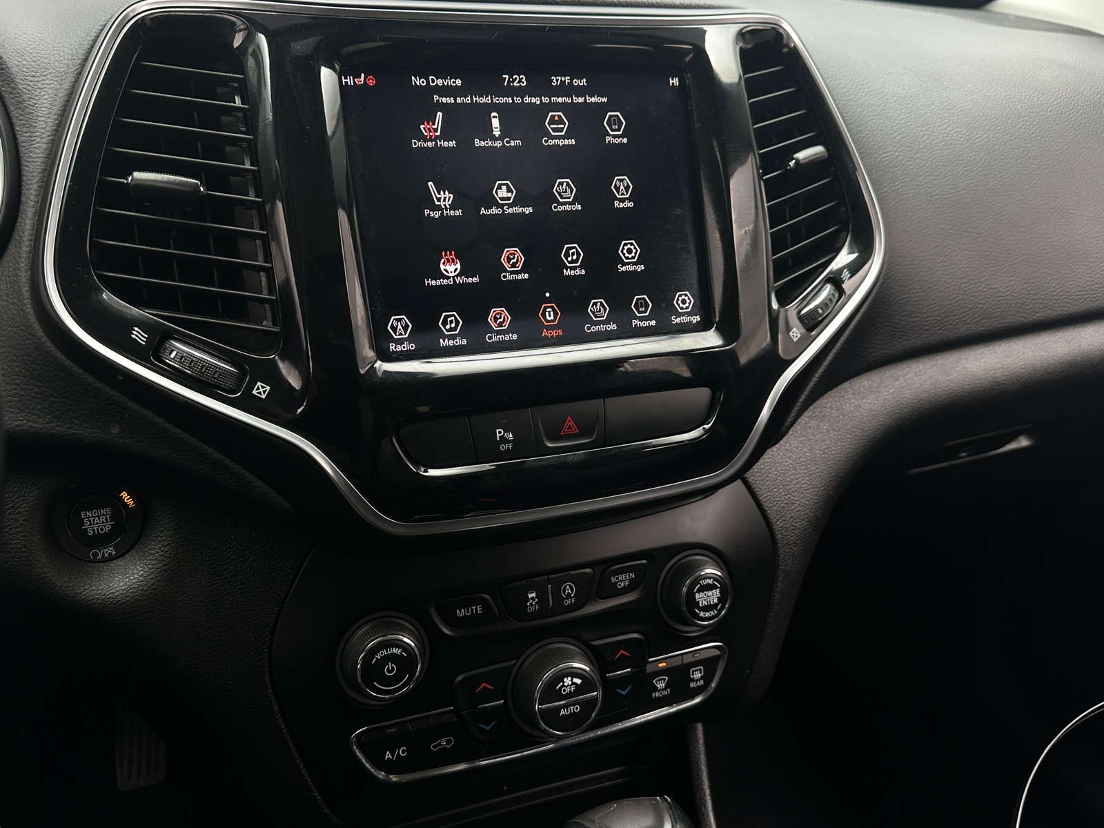 Thumbnail: 2019 Jeep Cherokee - 3