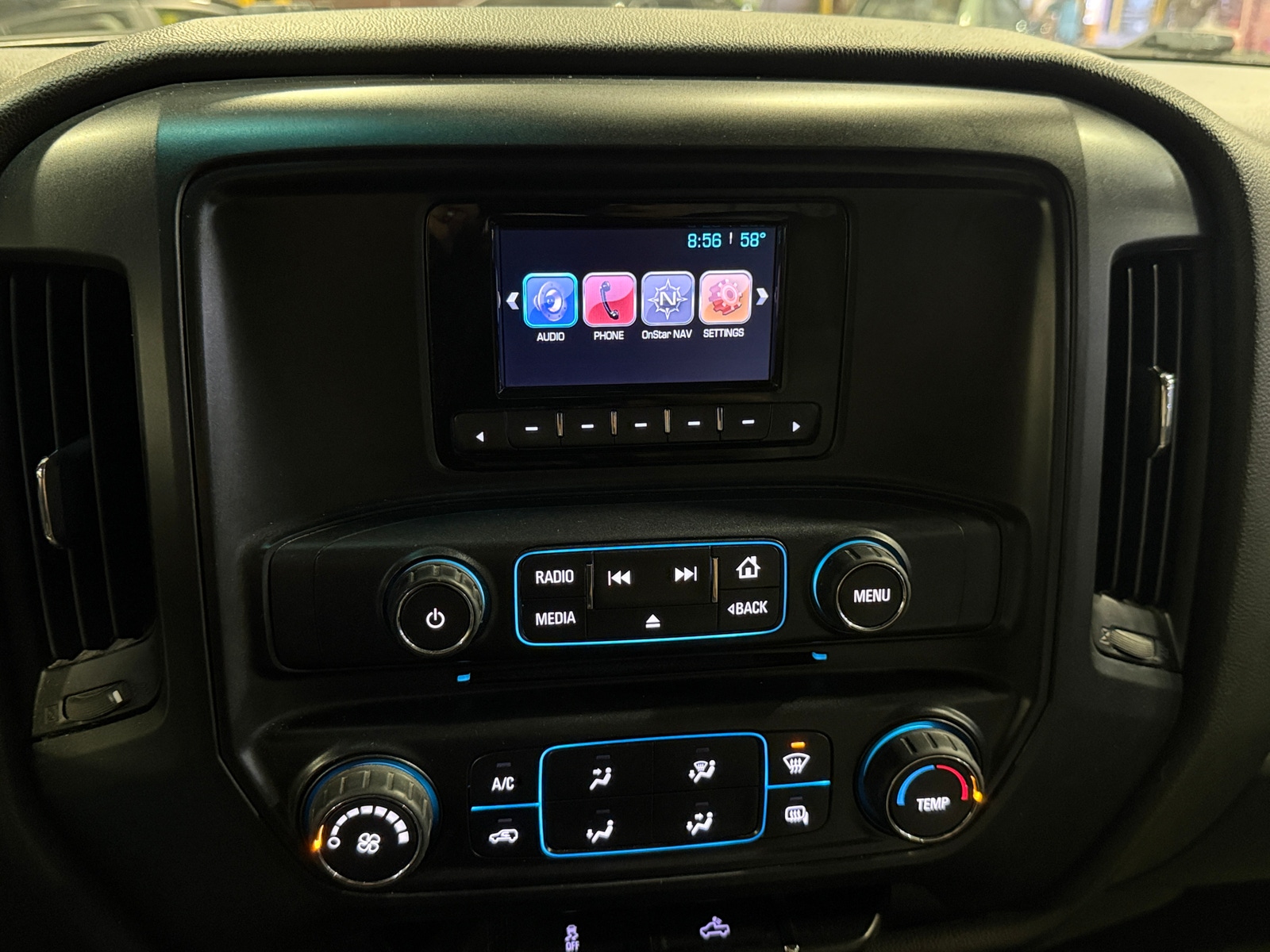 Thumbnail: 2015 Chevrolet Silverado 1500 - 4