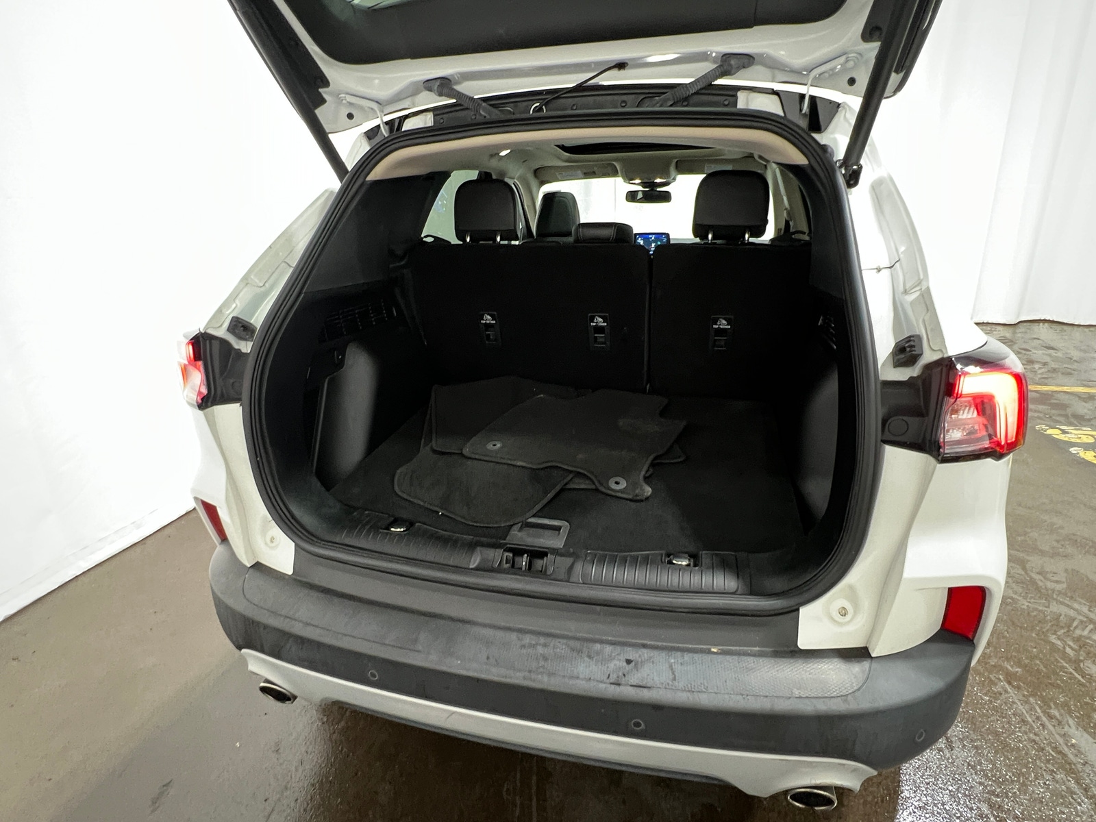 Thumbnail: 2020 Ford Escape - 6