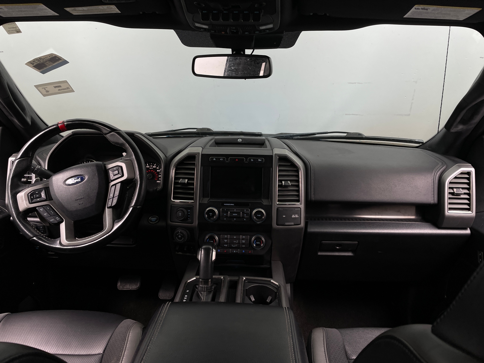 Thumbnail: 2019 Ford Econoline - 3