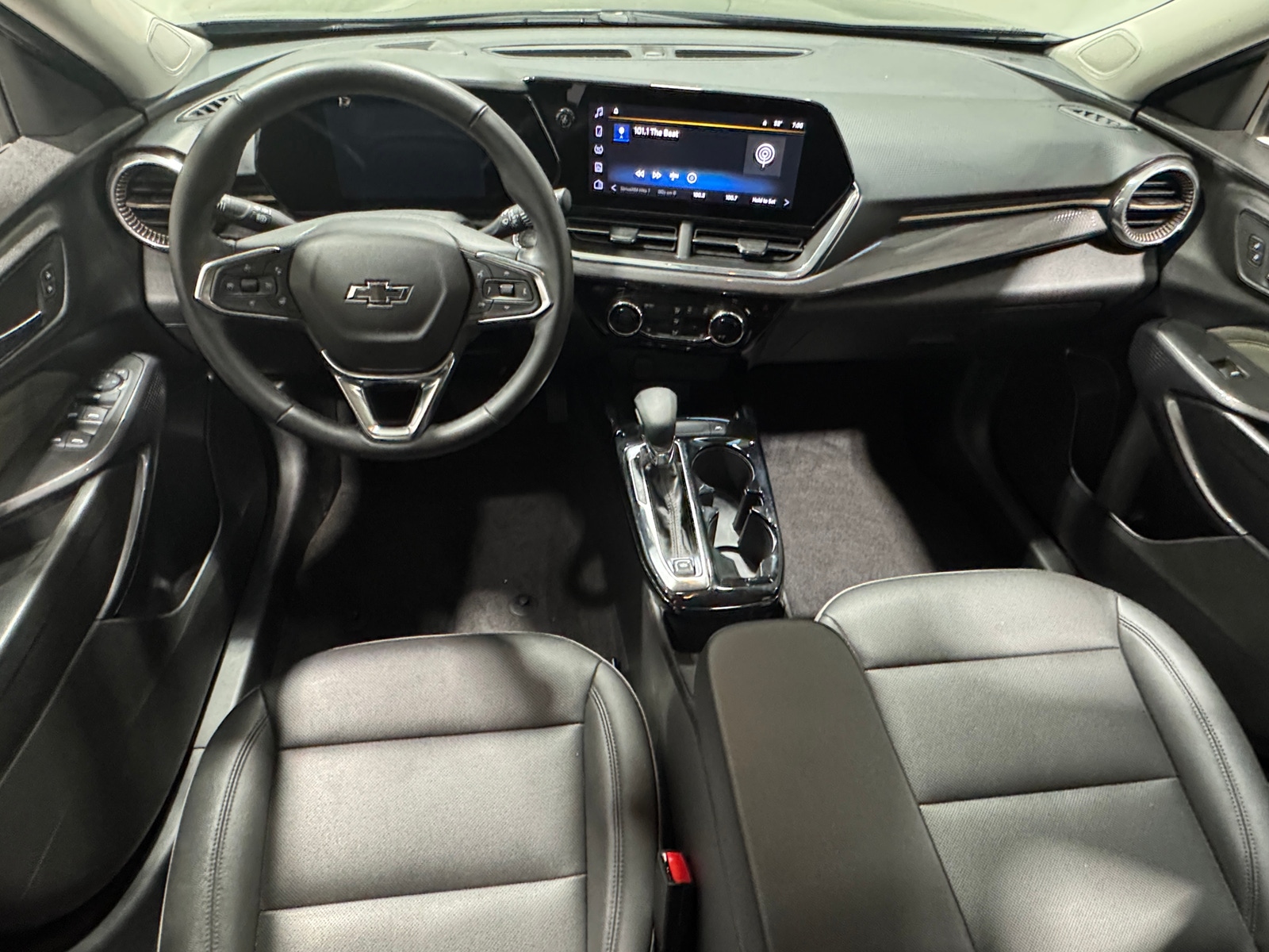 Thumbnail: 2025 Chevrolet Trax - 2