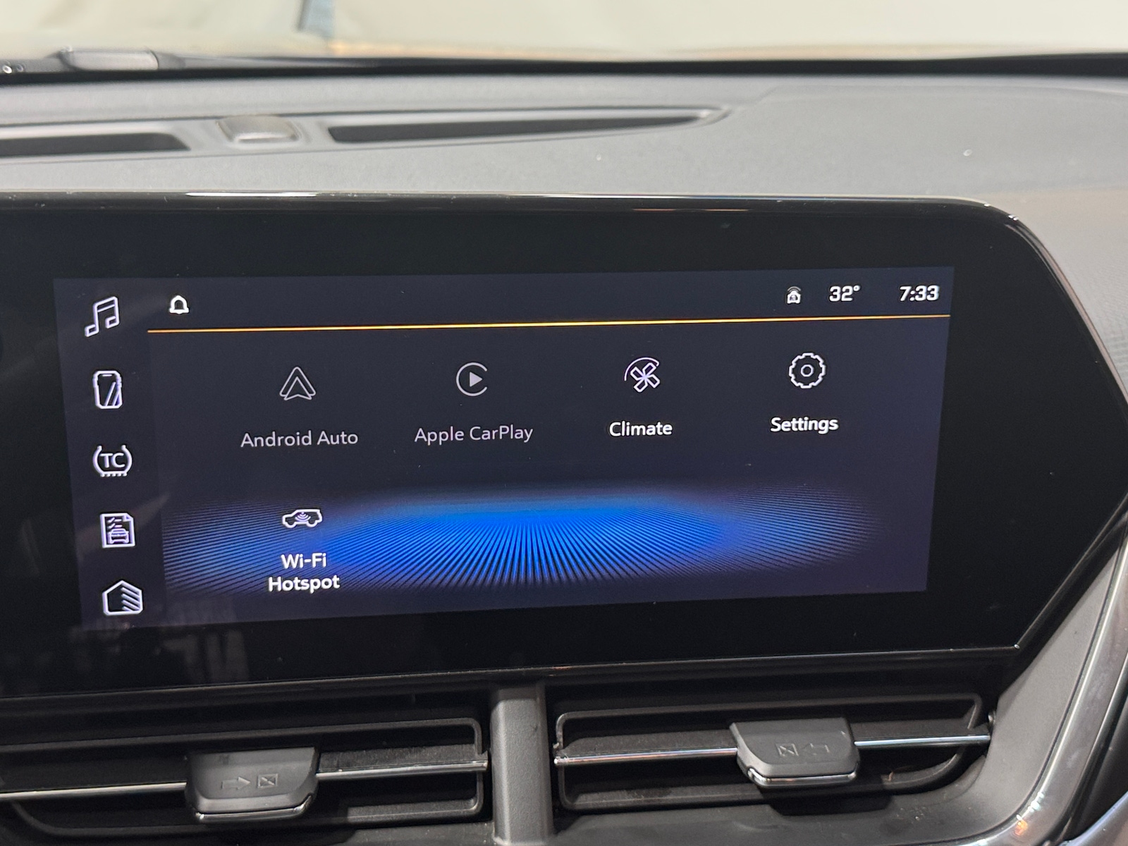 Thumbnail: 2025 Chevrolet Trax - 3