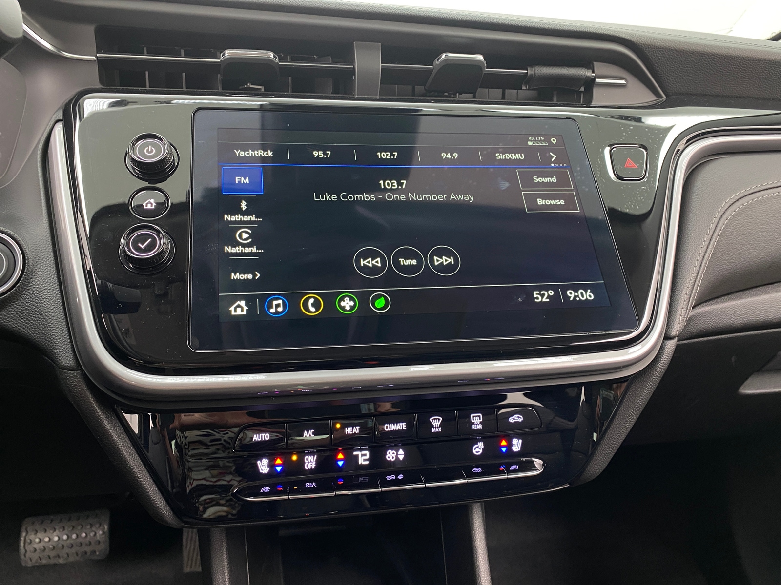 Thumbnail: 2023 Chevrolet Bolt EUV - 4