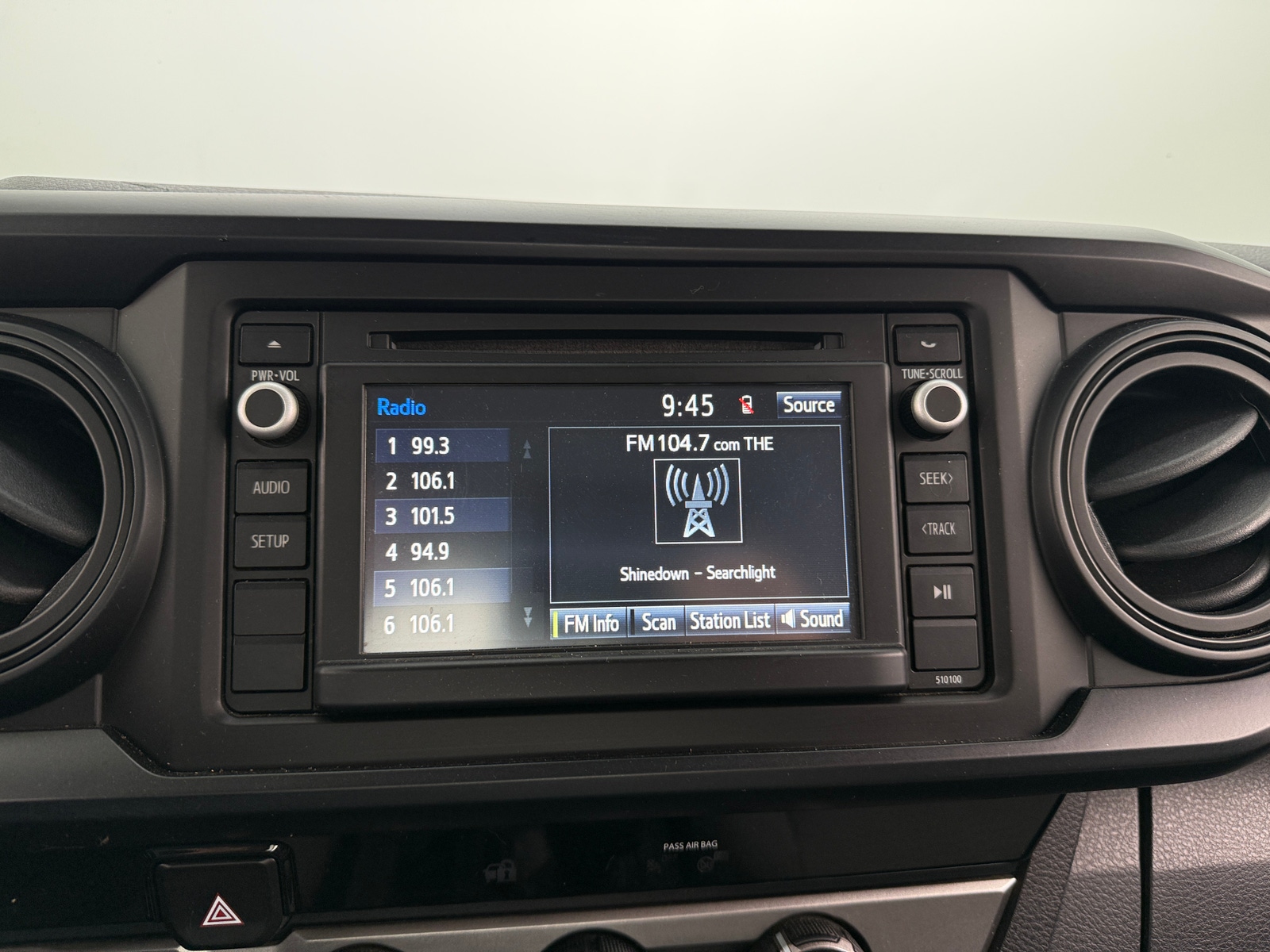 Thumbnail: 2018 Toyota Tacoma - 4