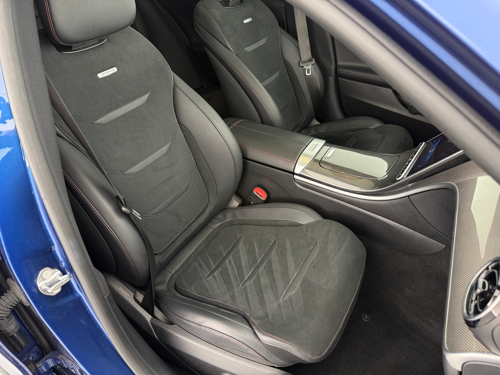 Thumbnail: 2023 Mercedes-Benz C-Class - 2